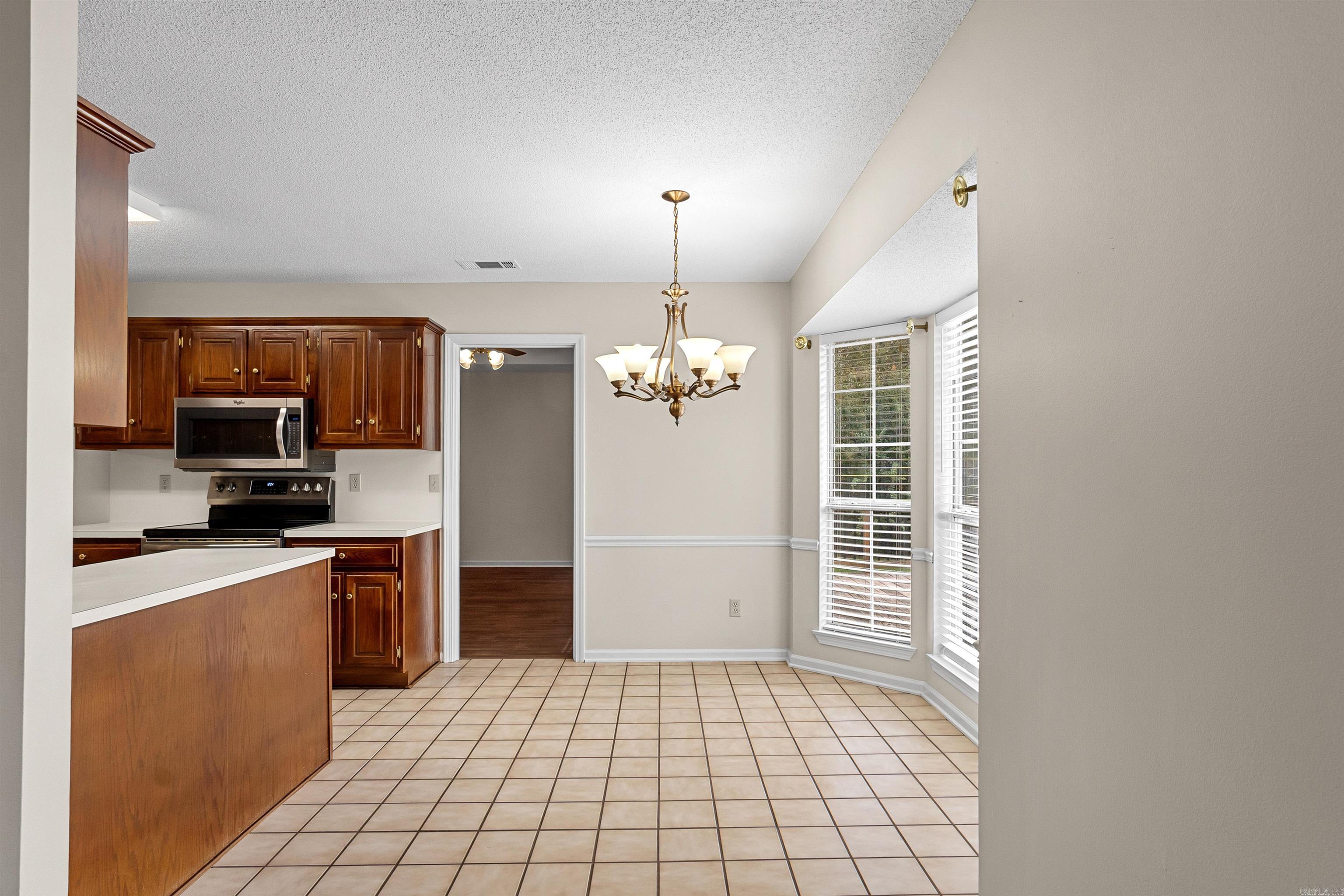 27 S Sunland Dr Property Photo 10