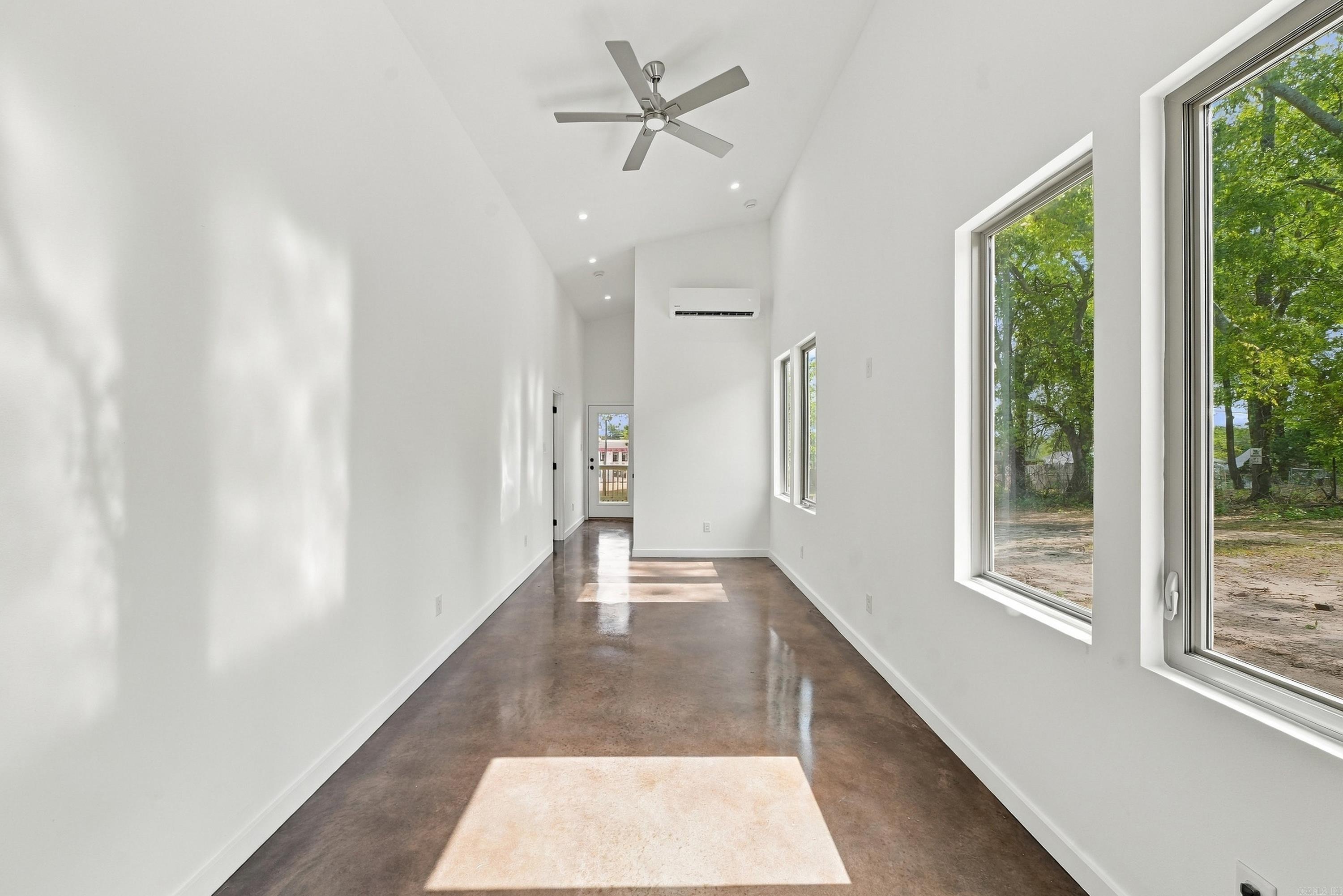 2107 Cumberland Street Property Photo 3