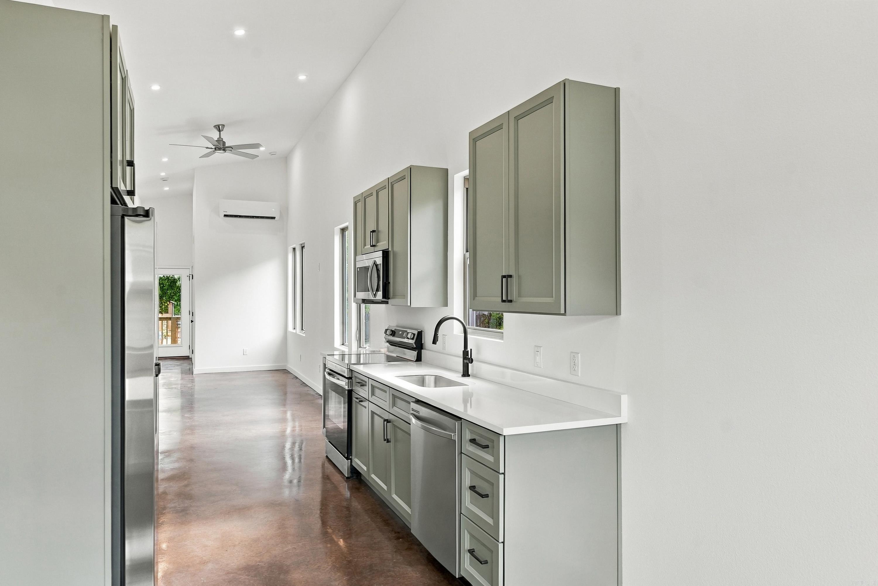 2107 Cumberland Street Property Photo 10