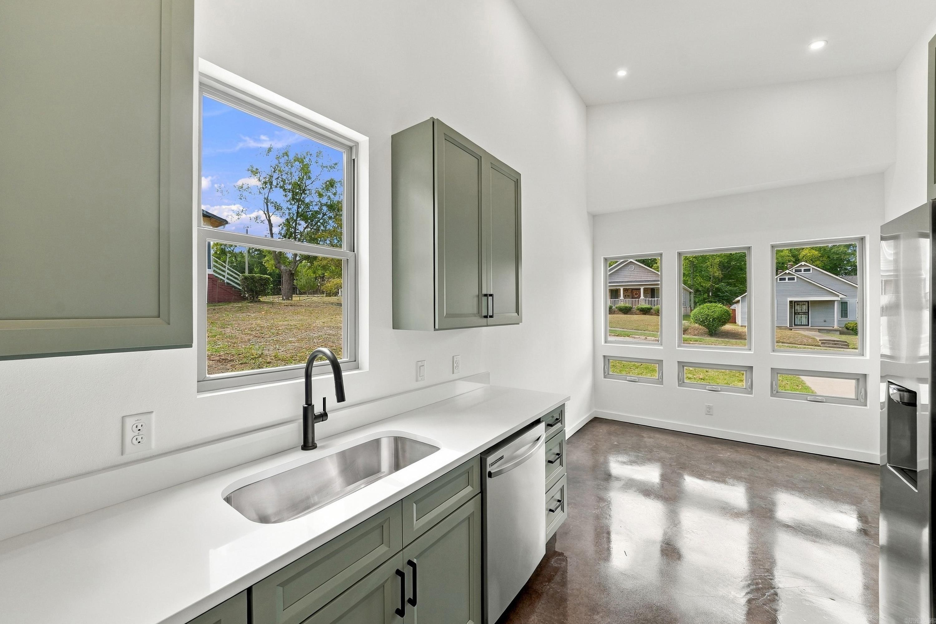 2107 Cumberland Street Property Photo 14