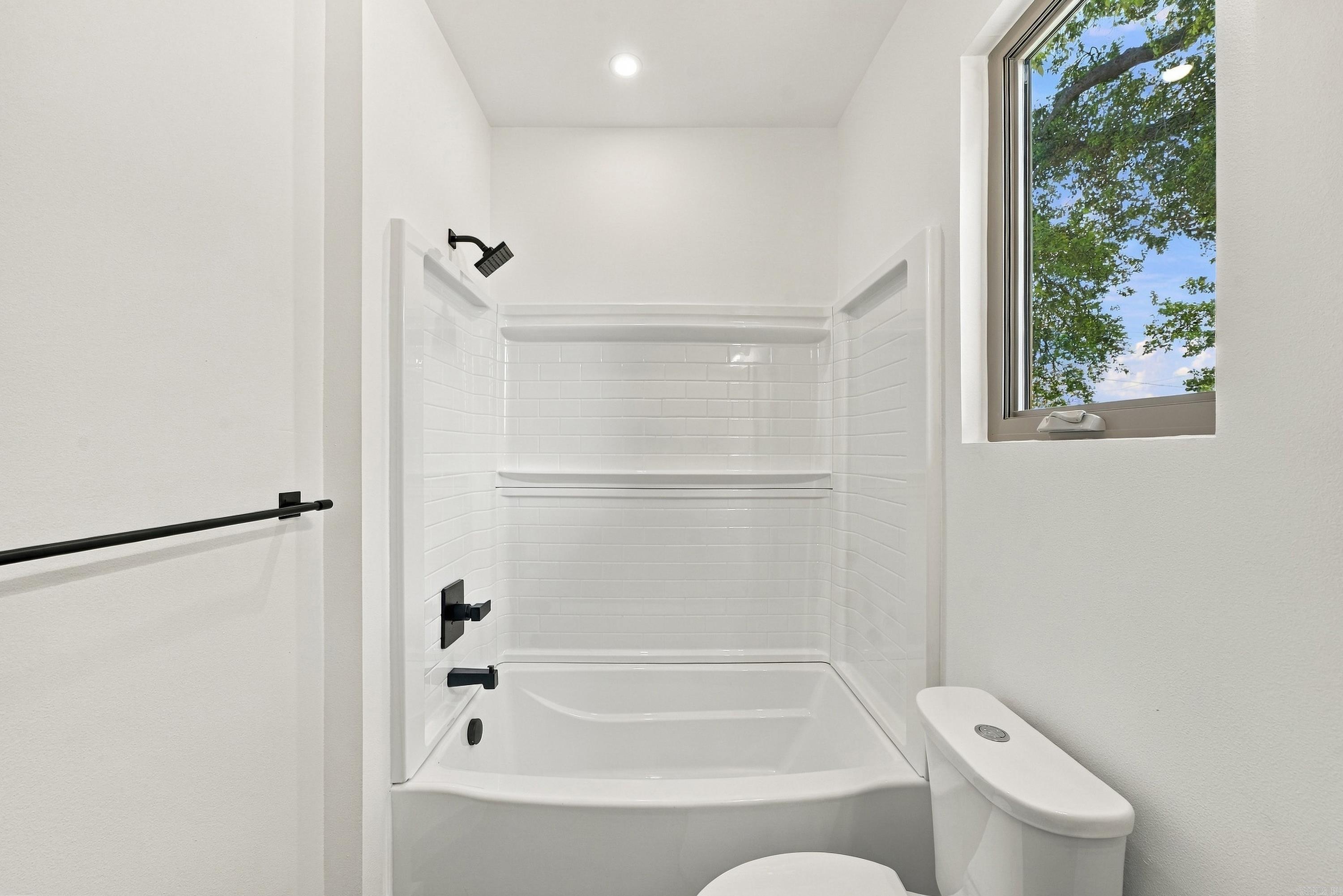 2107 Cumberland Street Property Photo 32