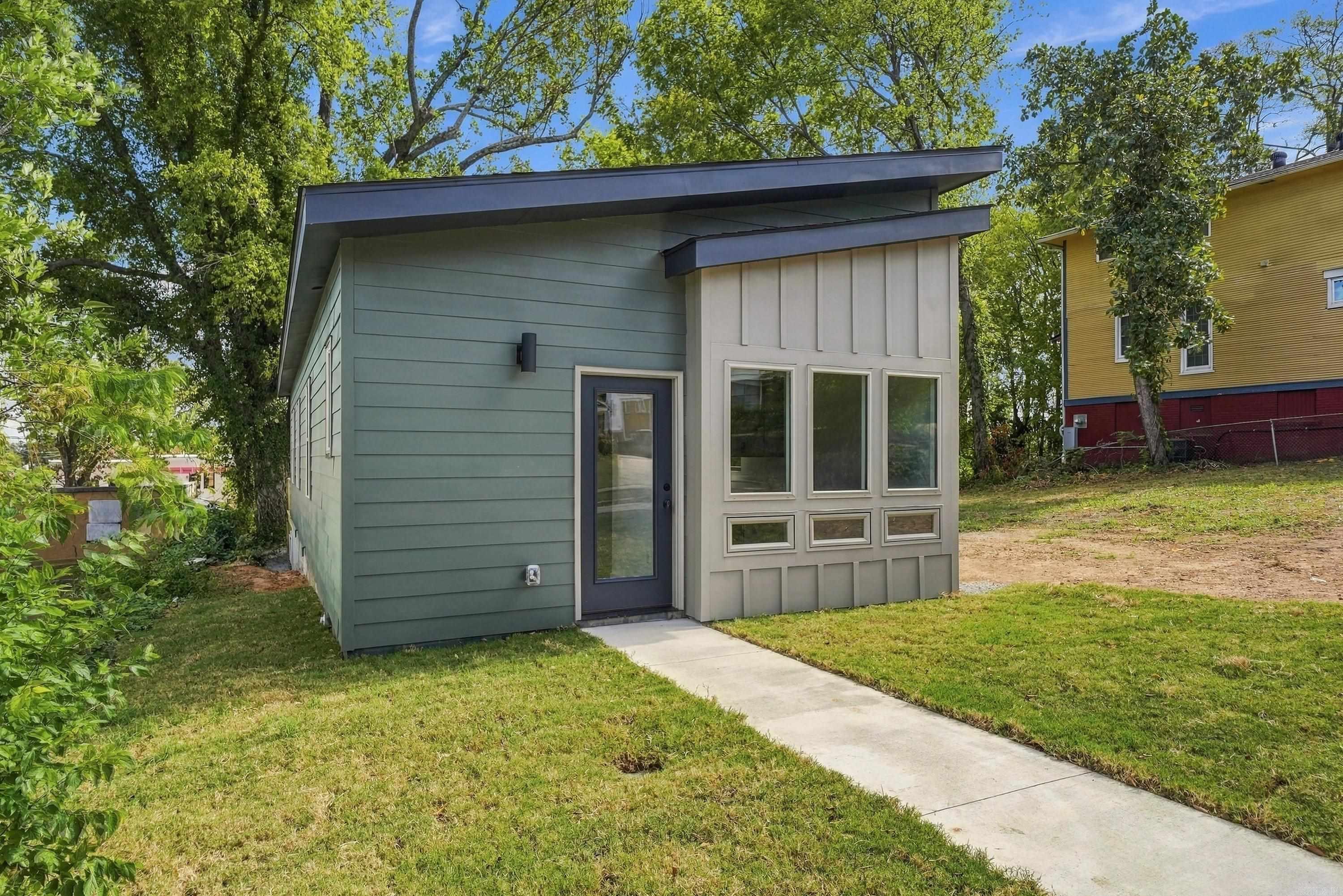 2107 Cumberland Street Property Photo 40