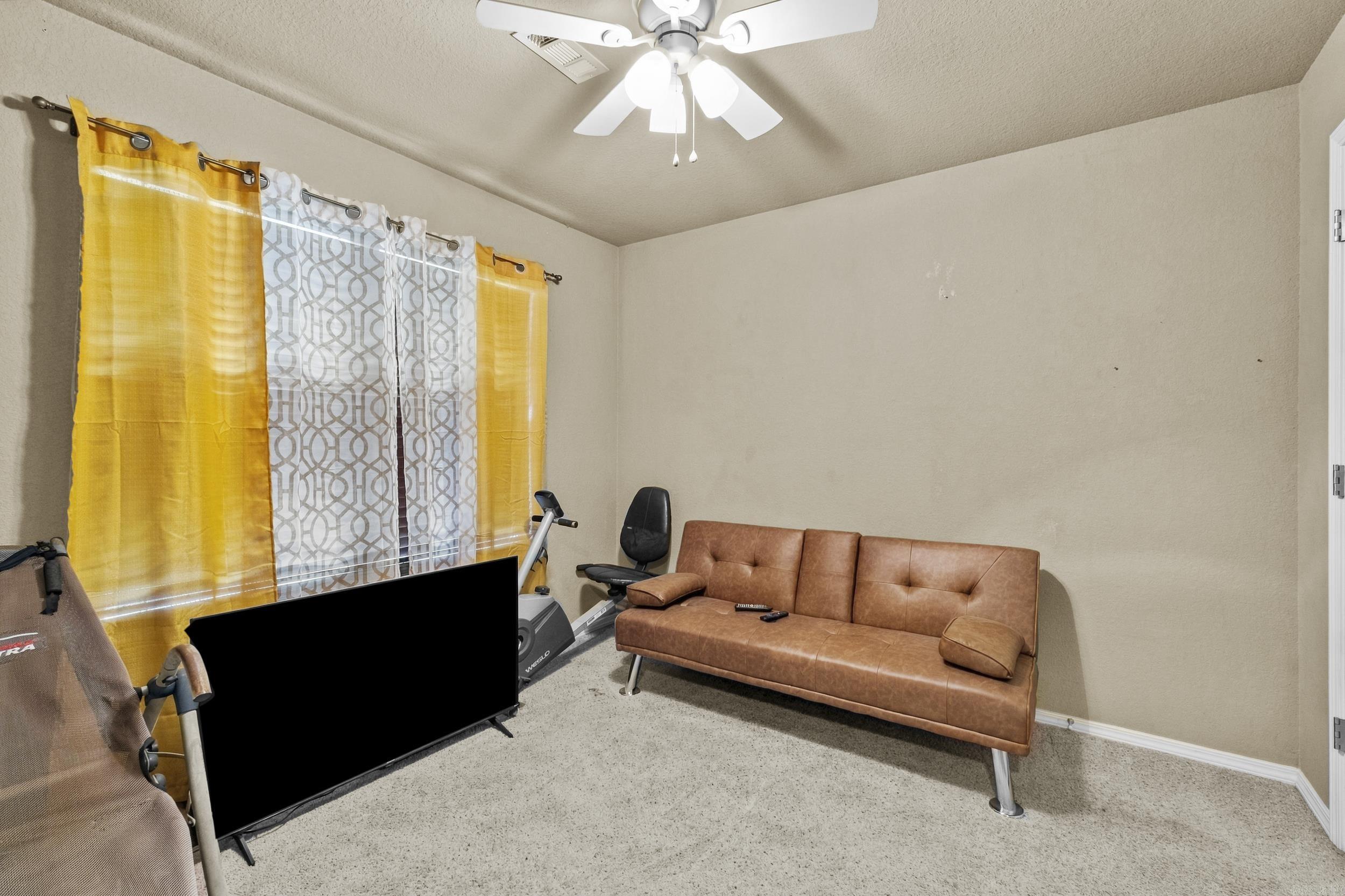 221 Saunders Property Photo 18