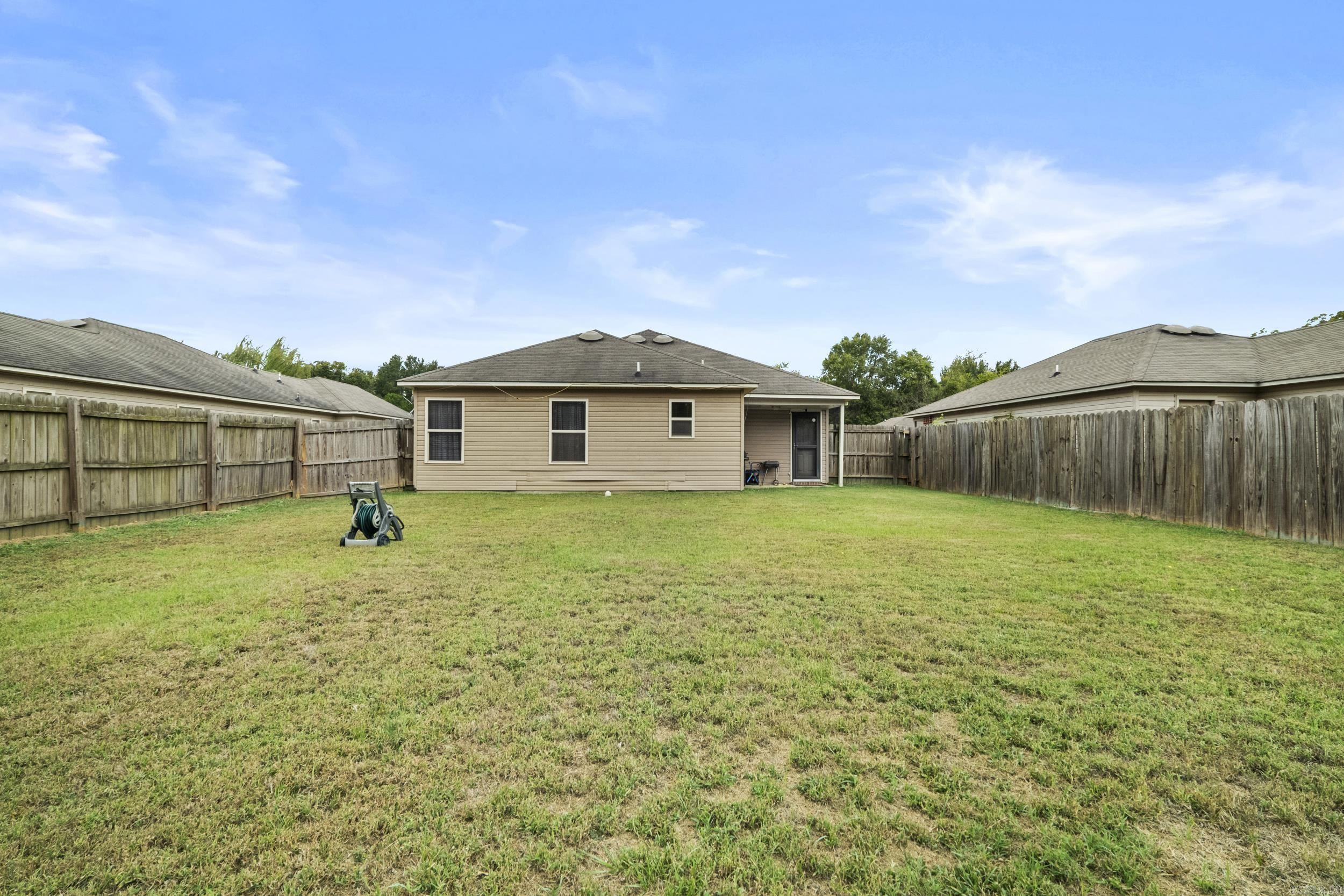 221 Saunders Property Photo 25