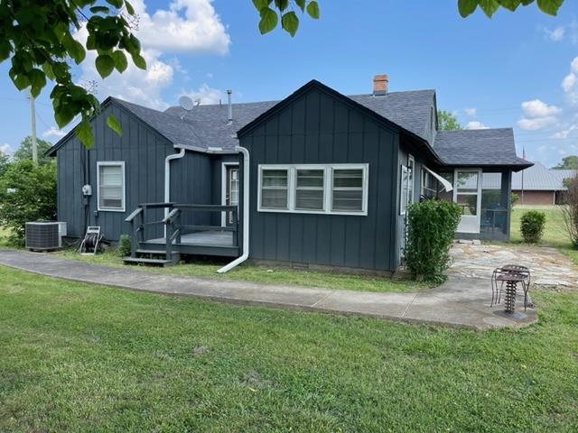 647 Ash Flat Drive Property Photo 2