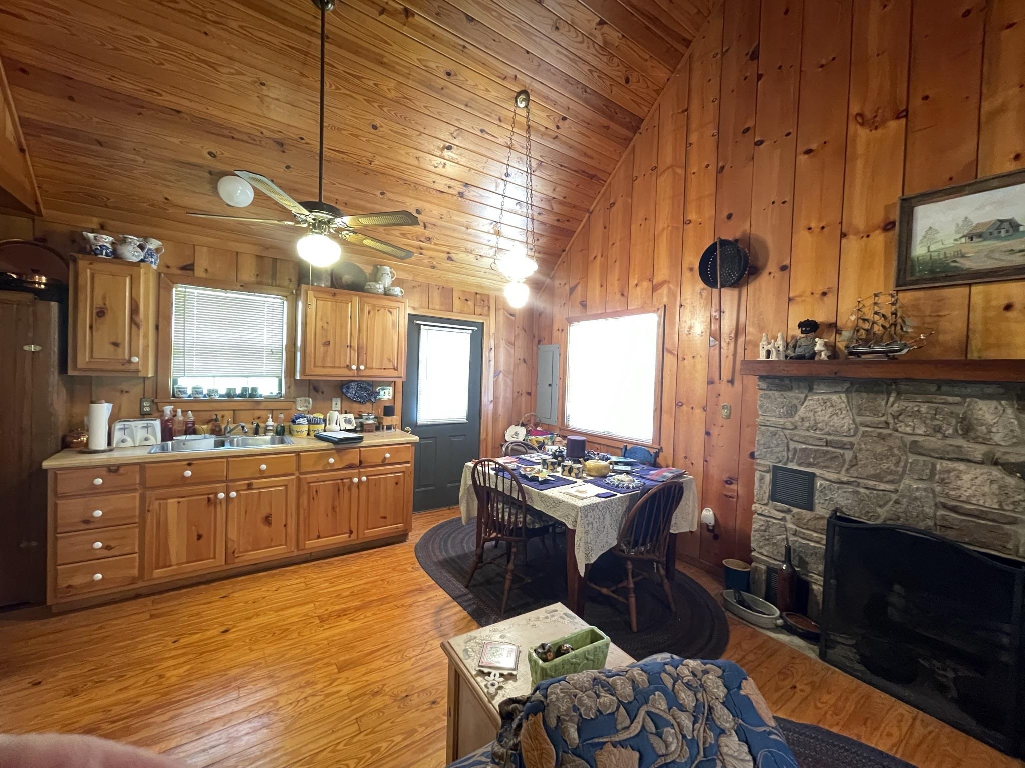 647 Ash Flat Drive Property Photo 11