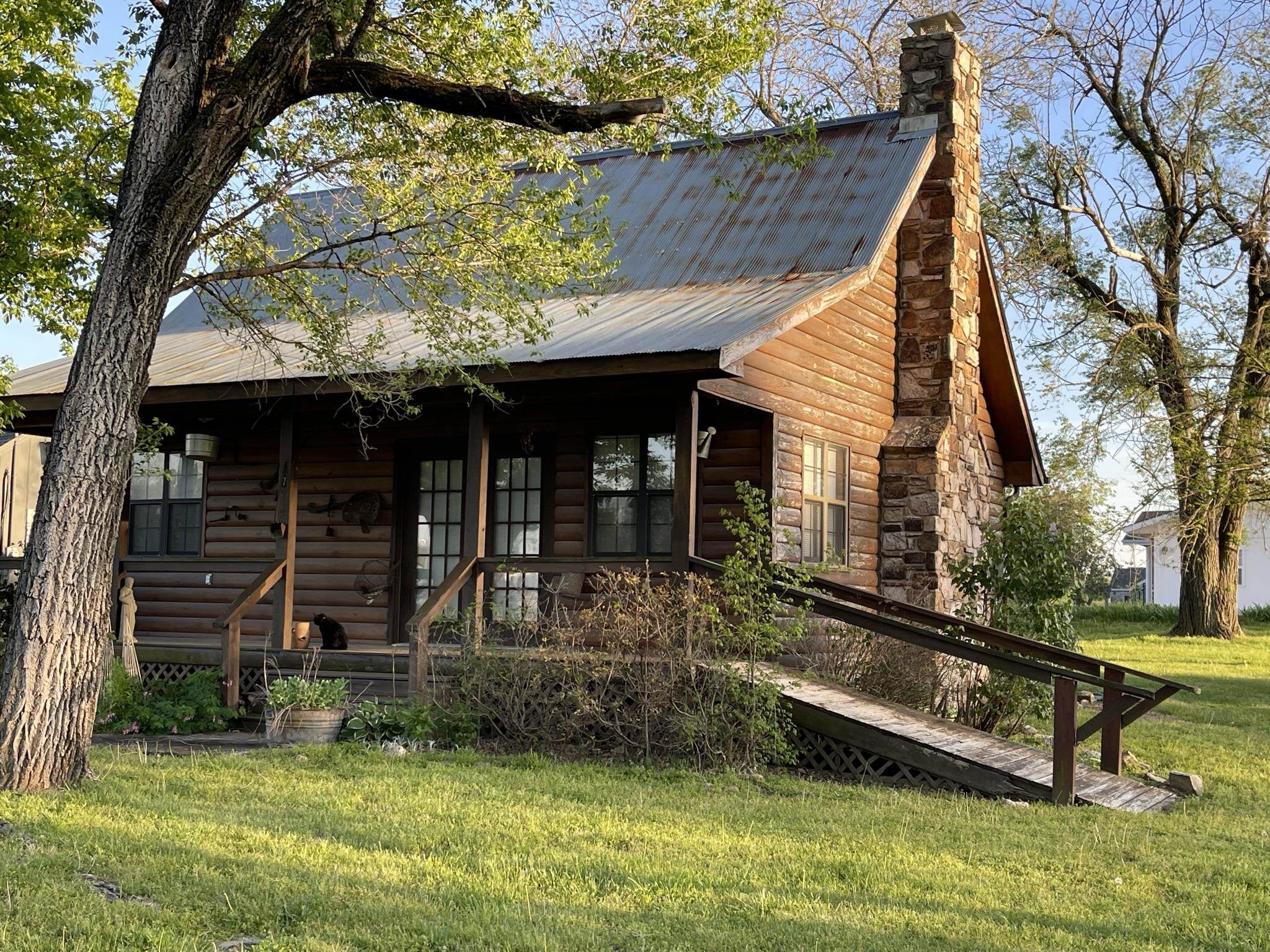 647 Ash Flat Drive Property Photo 12