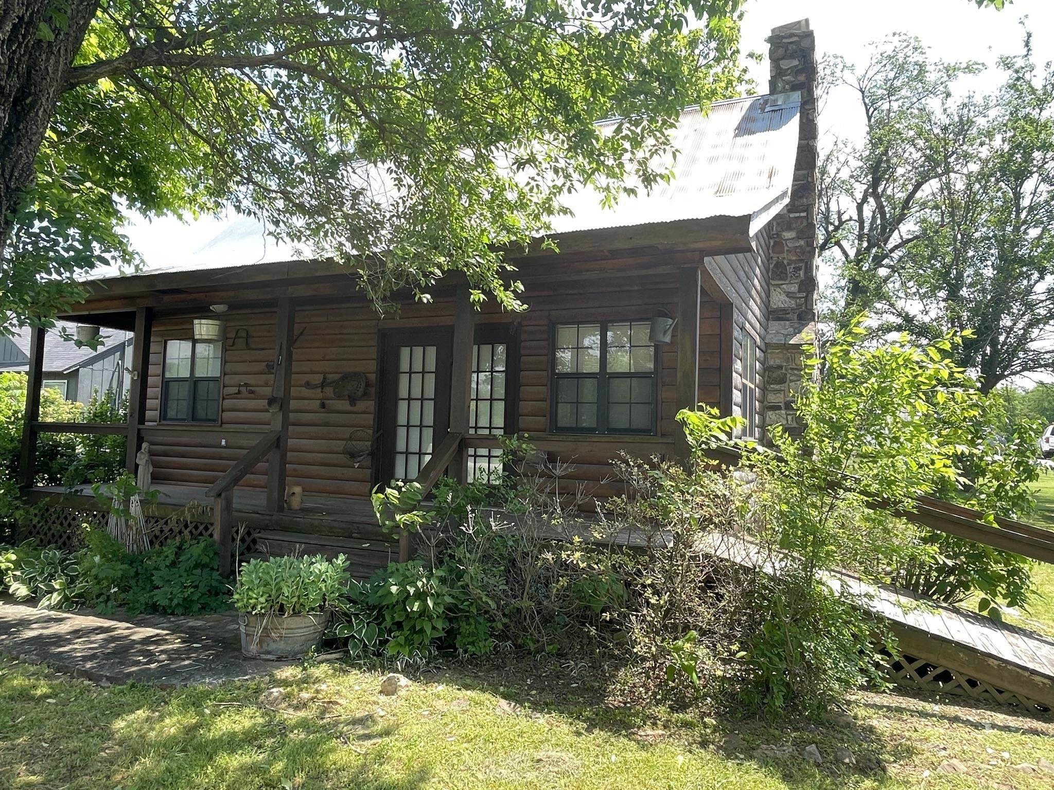 647 Ash Flat Drive Property Photo 17