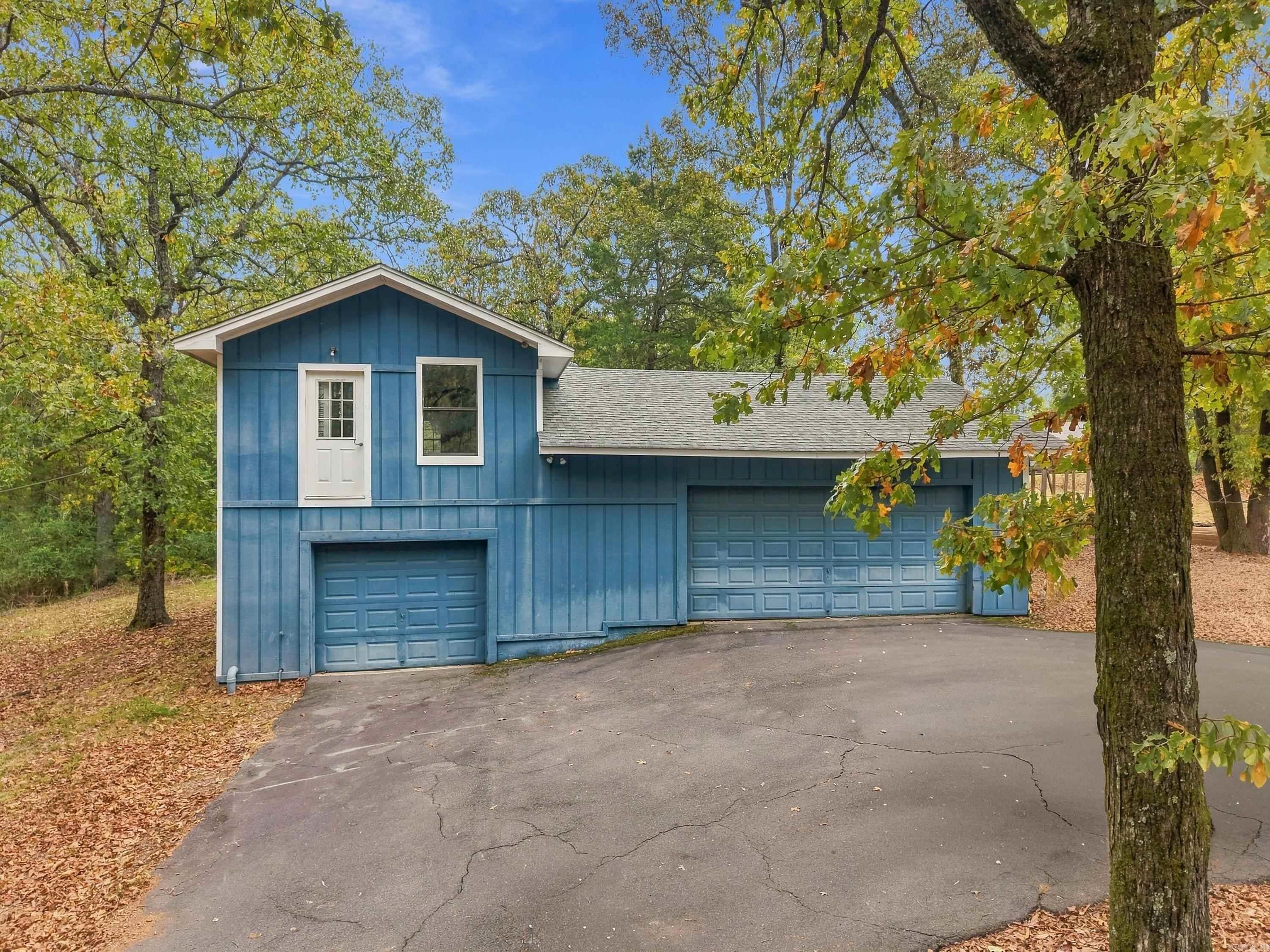 2 Caddo Dr Property Photo 3