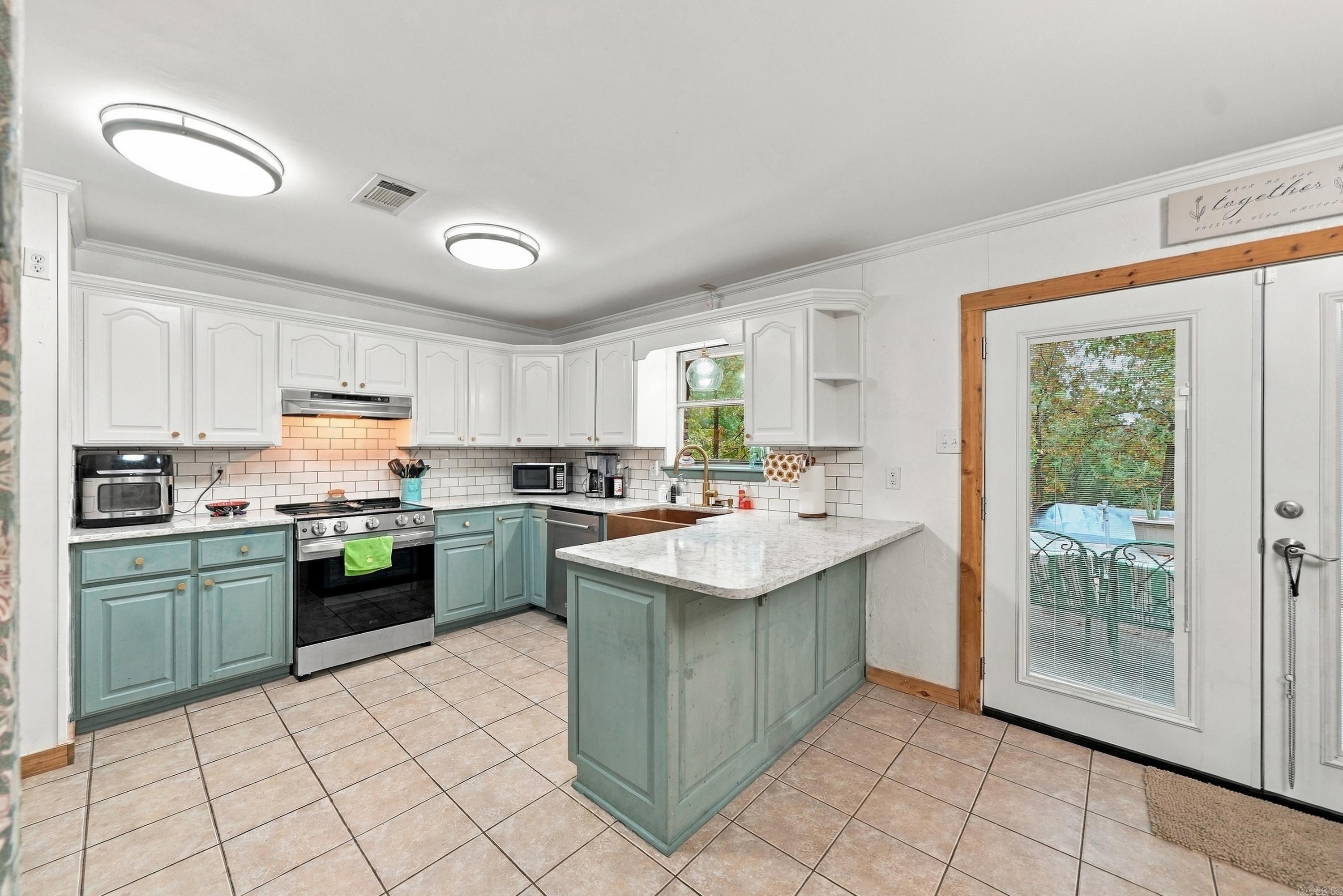 2 Caddo Dr Property Photo 11