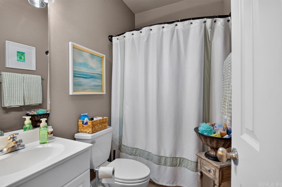 5528 Lexington Avenue Property Photo 30