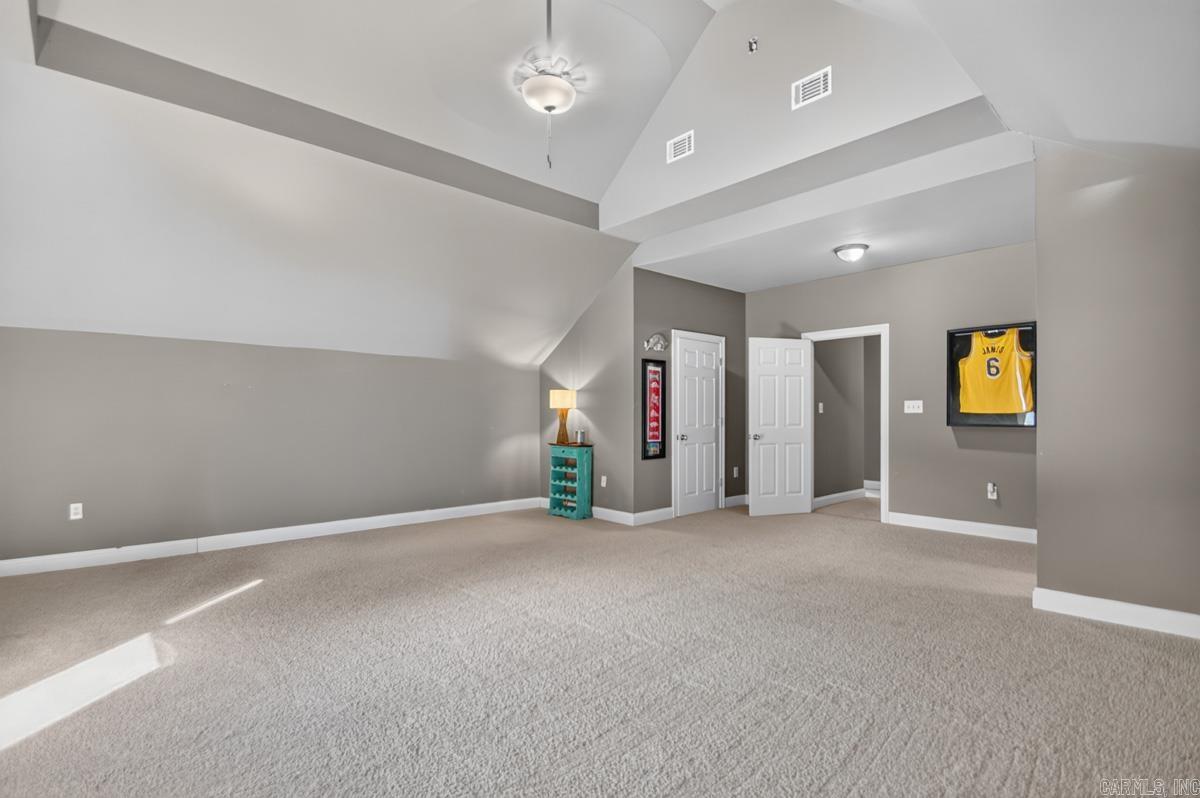 5528 Lexington Avenue Property Photo 34