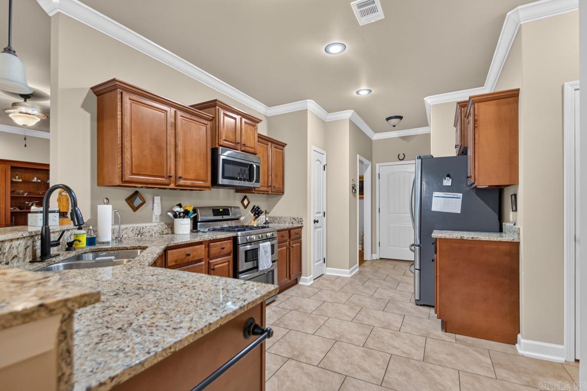 126 Madrid Drive Property Photo 11