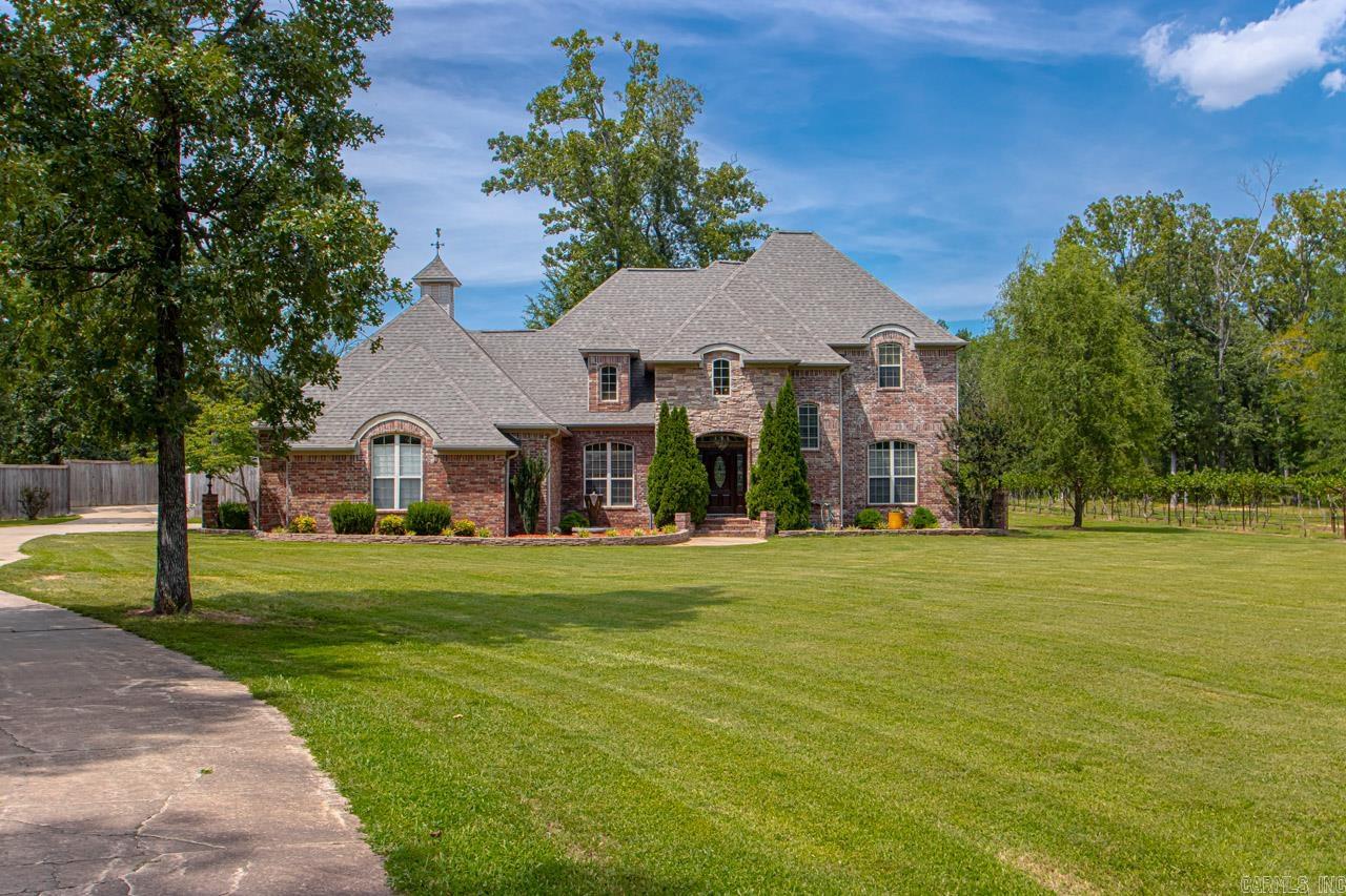 42 Oakwood Drive Property Photo 1