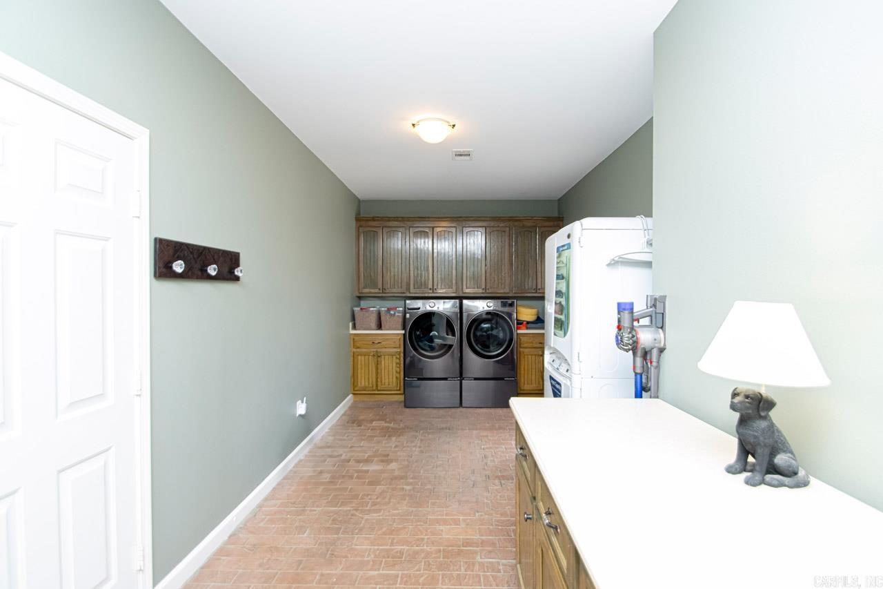 42 Oakwood Drive Property Photo 18