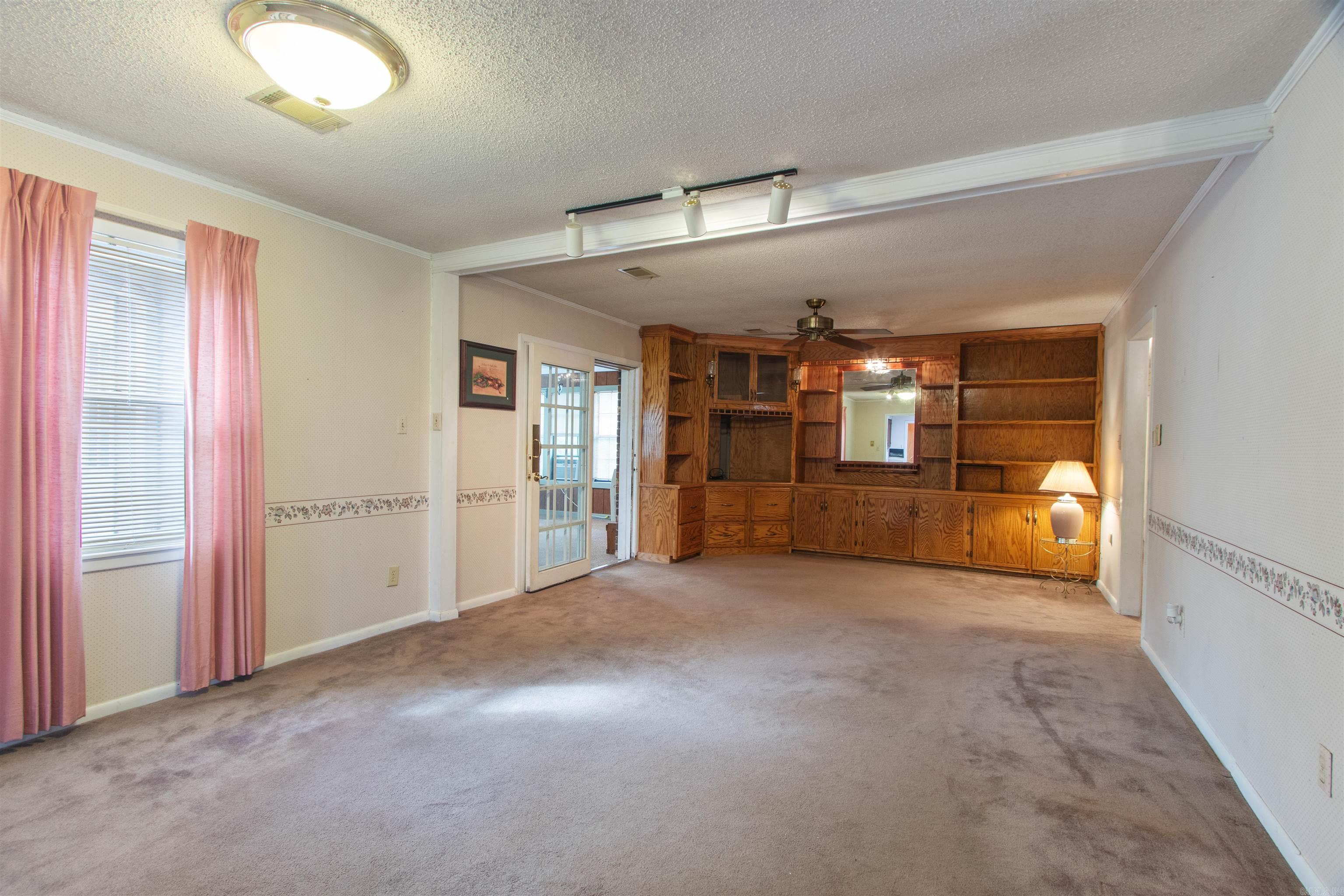 1505 Country Manor Lane Property Photo 6