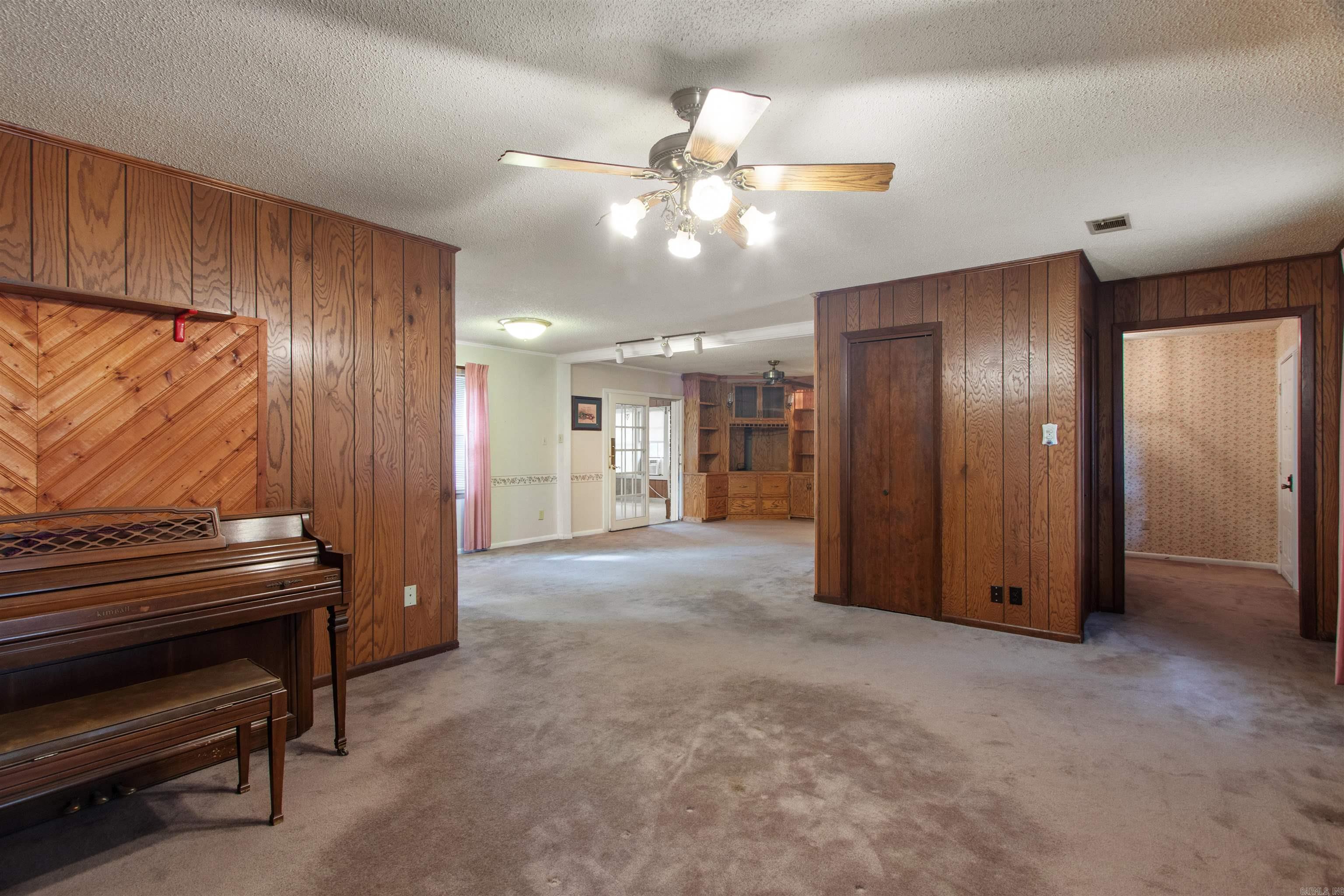1505 Country Manor Lane Property Photo 7