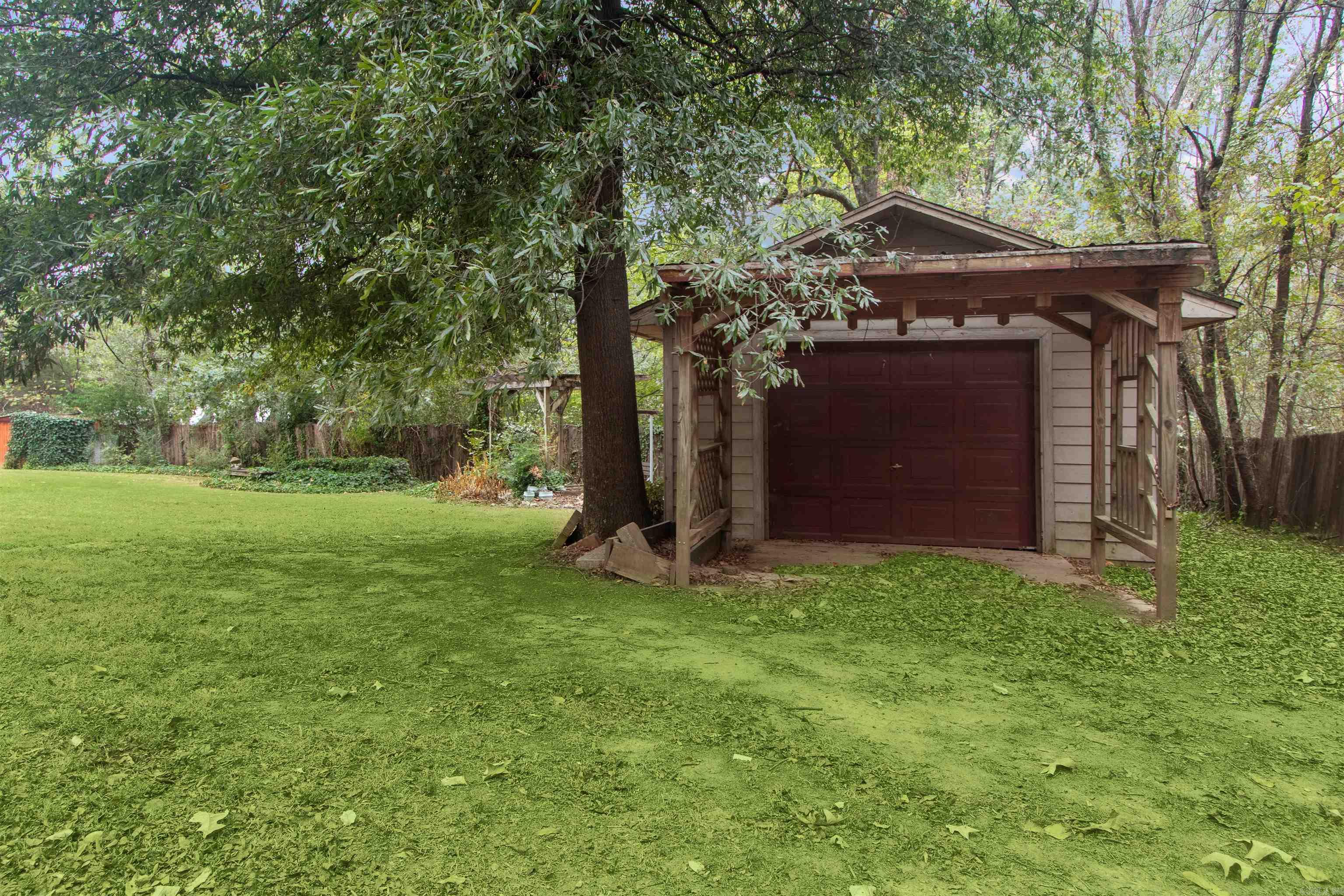 1505 Country Manor Lane Property Photo 29