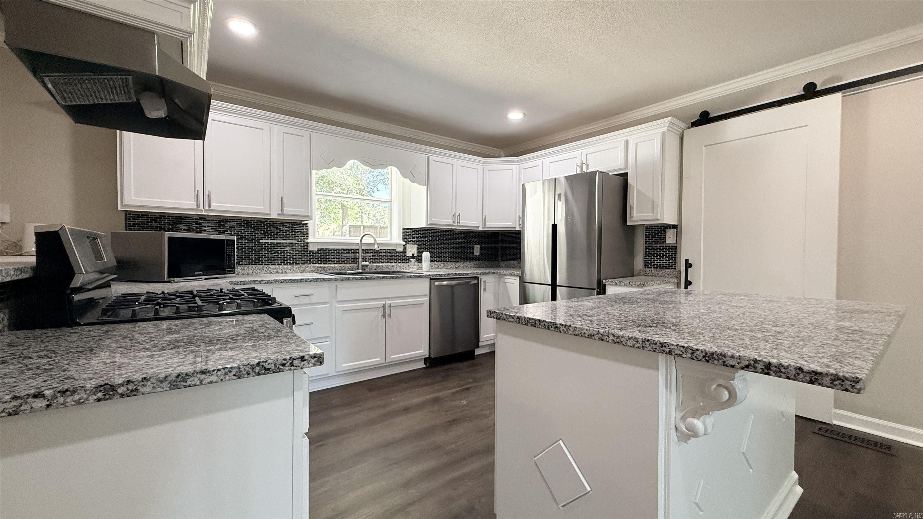 1104 Coulter Road Property Photo 7