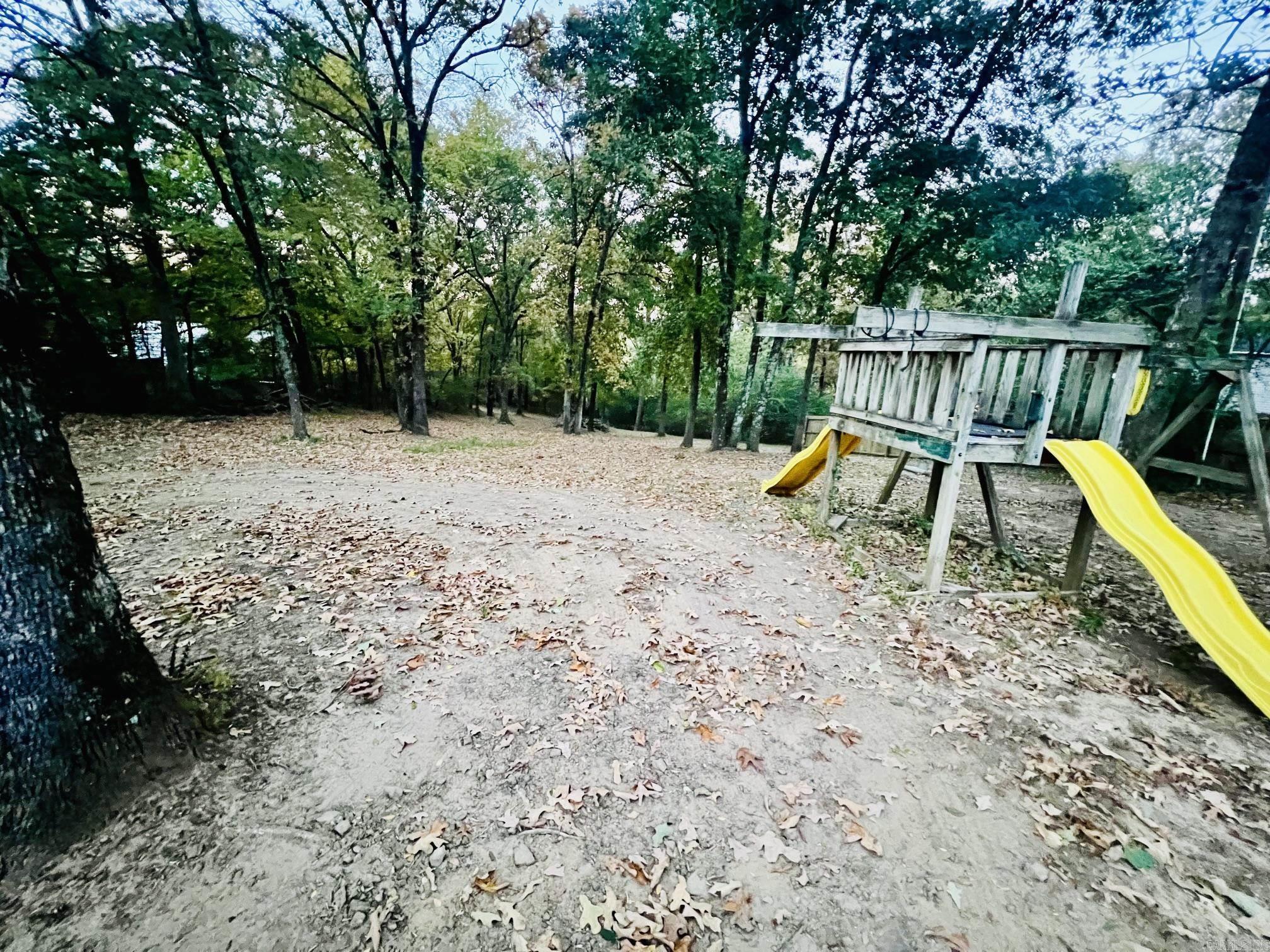 306 Lake Front Drive Property Photo 3