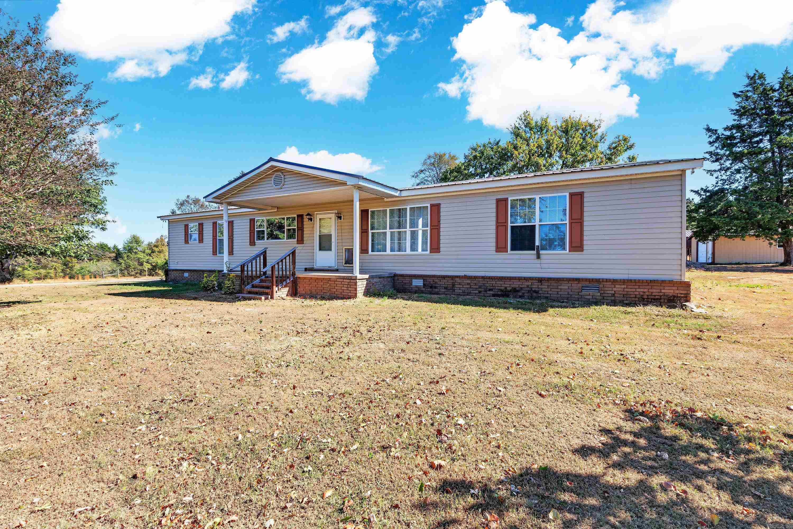 62 Highway 25 N Property Photo 1