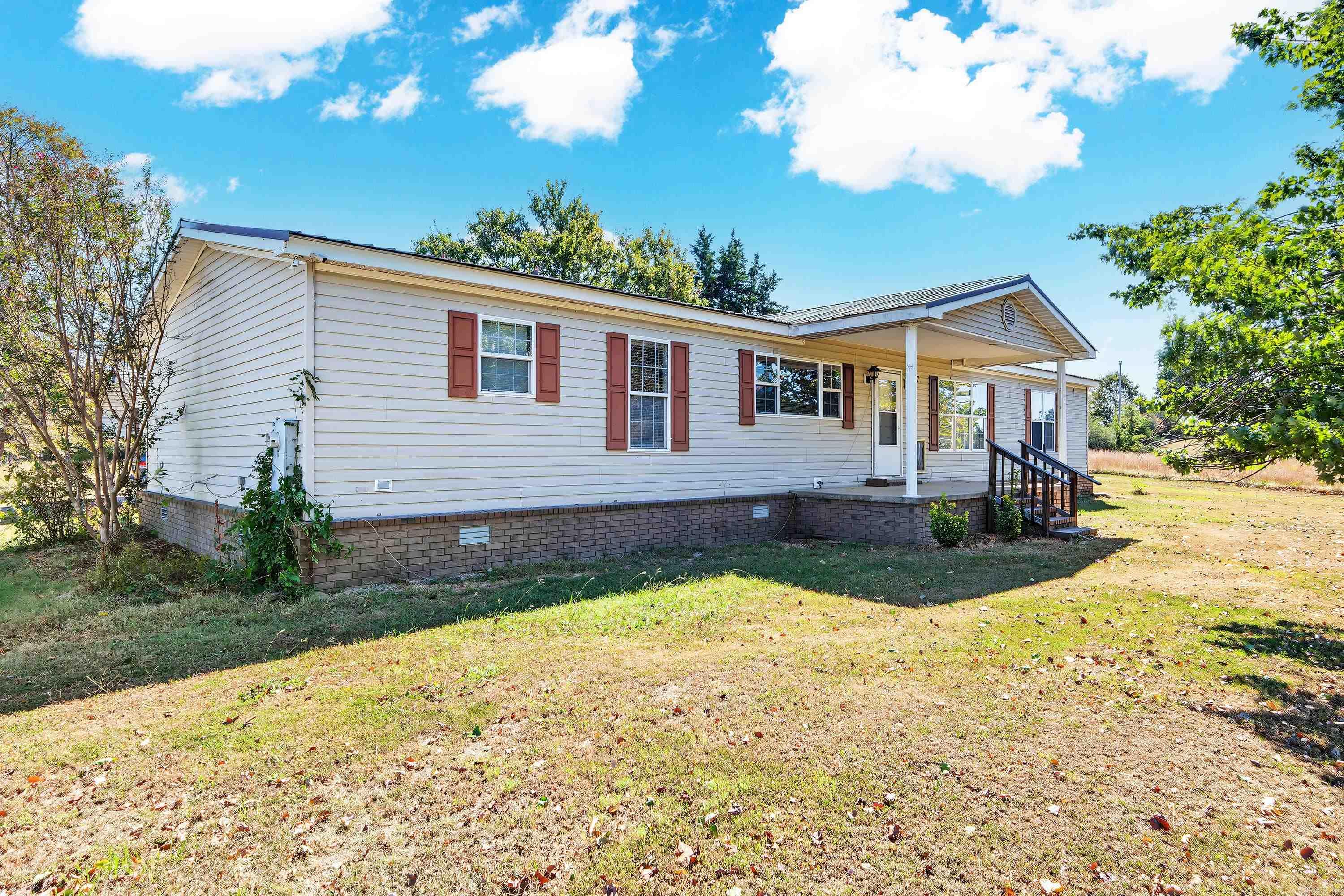62 Highway 25 N Property Photo 2