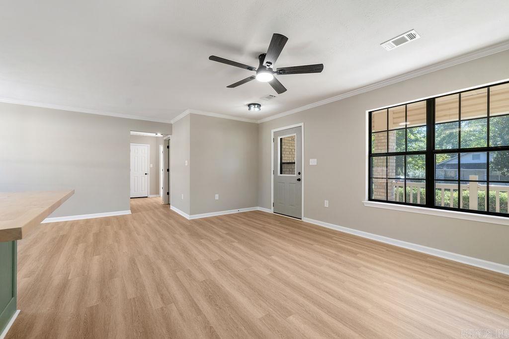 390 Patton Street Property Photo 5