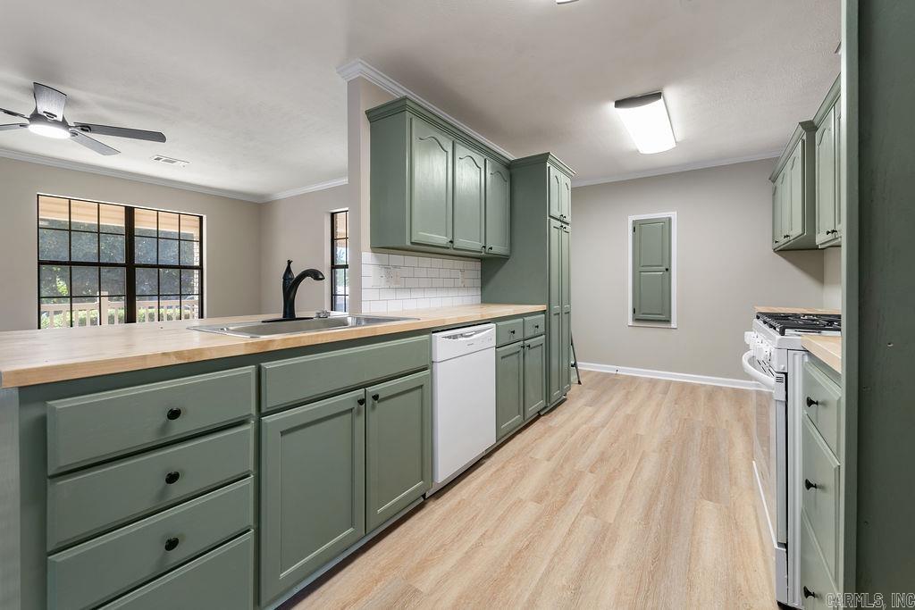 390 Patton Street Property Photo 8