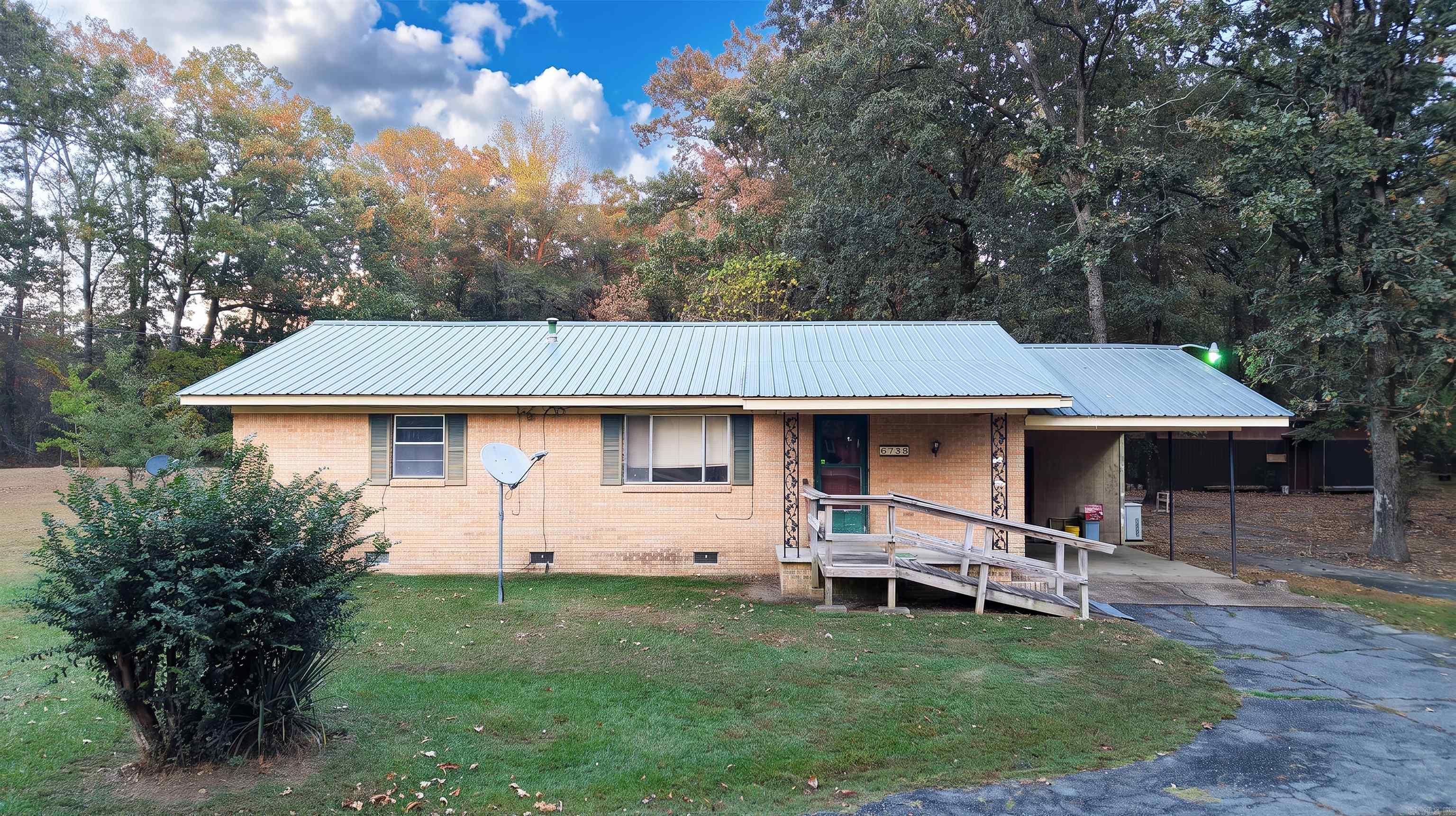 6738 Sorrells Road Property Photo 1