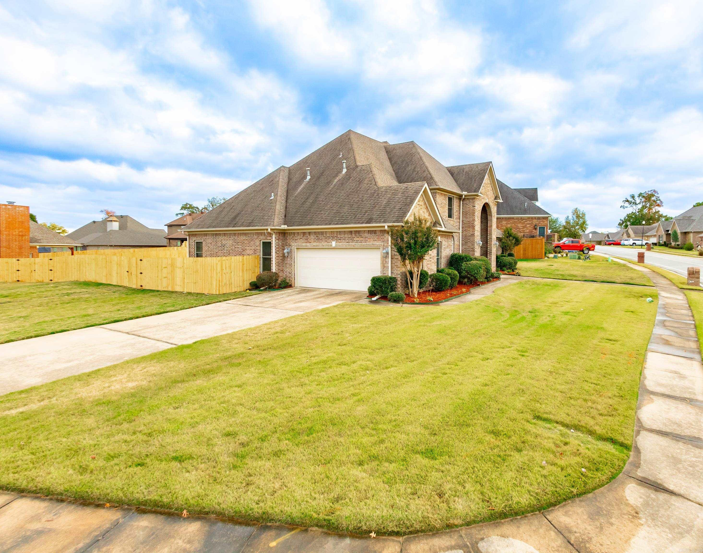 3924 Commonwealth Dr Property Photo 2