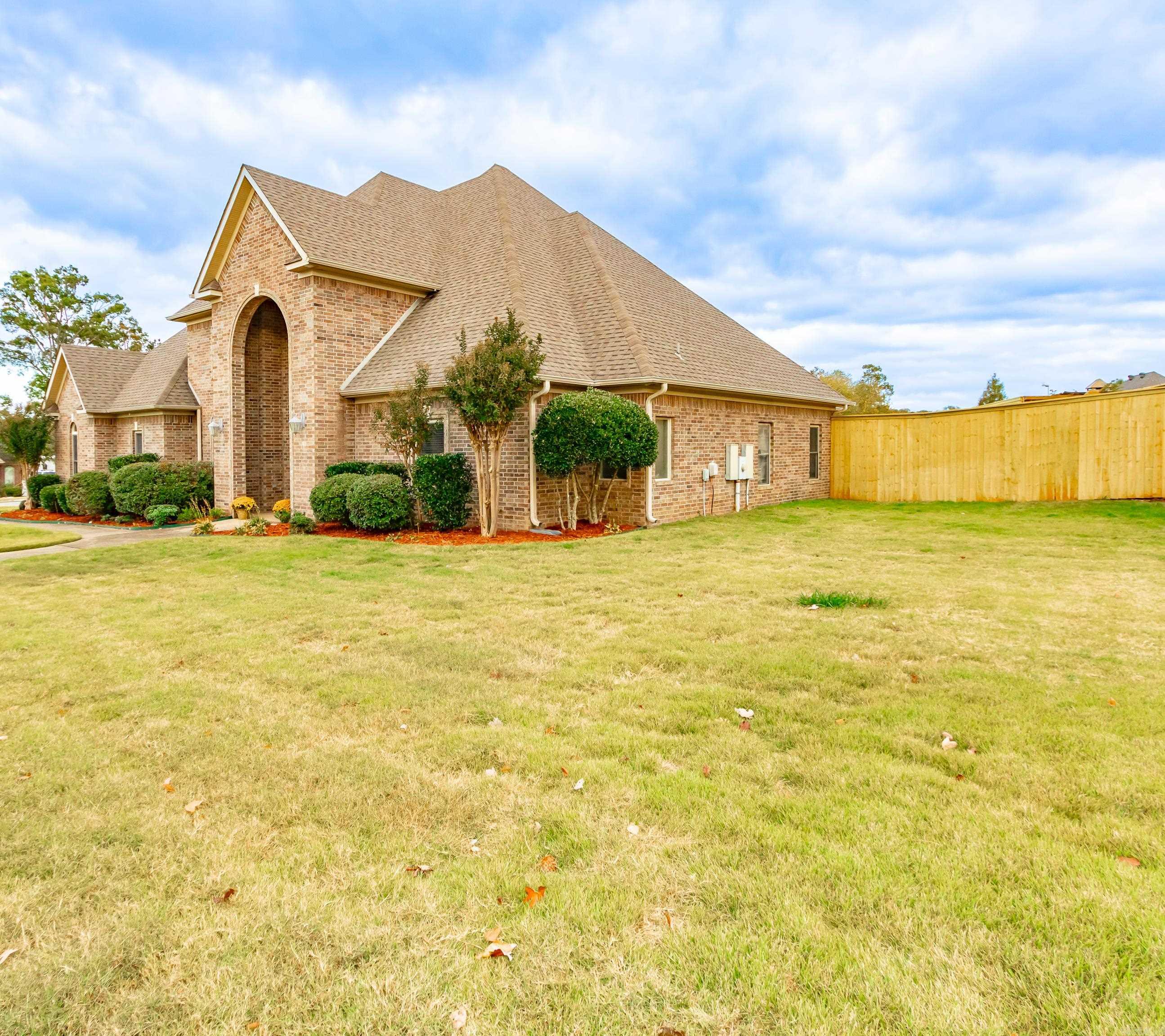 3924 Commonwealth Dr Property Photo 3