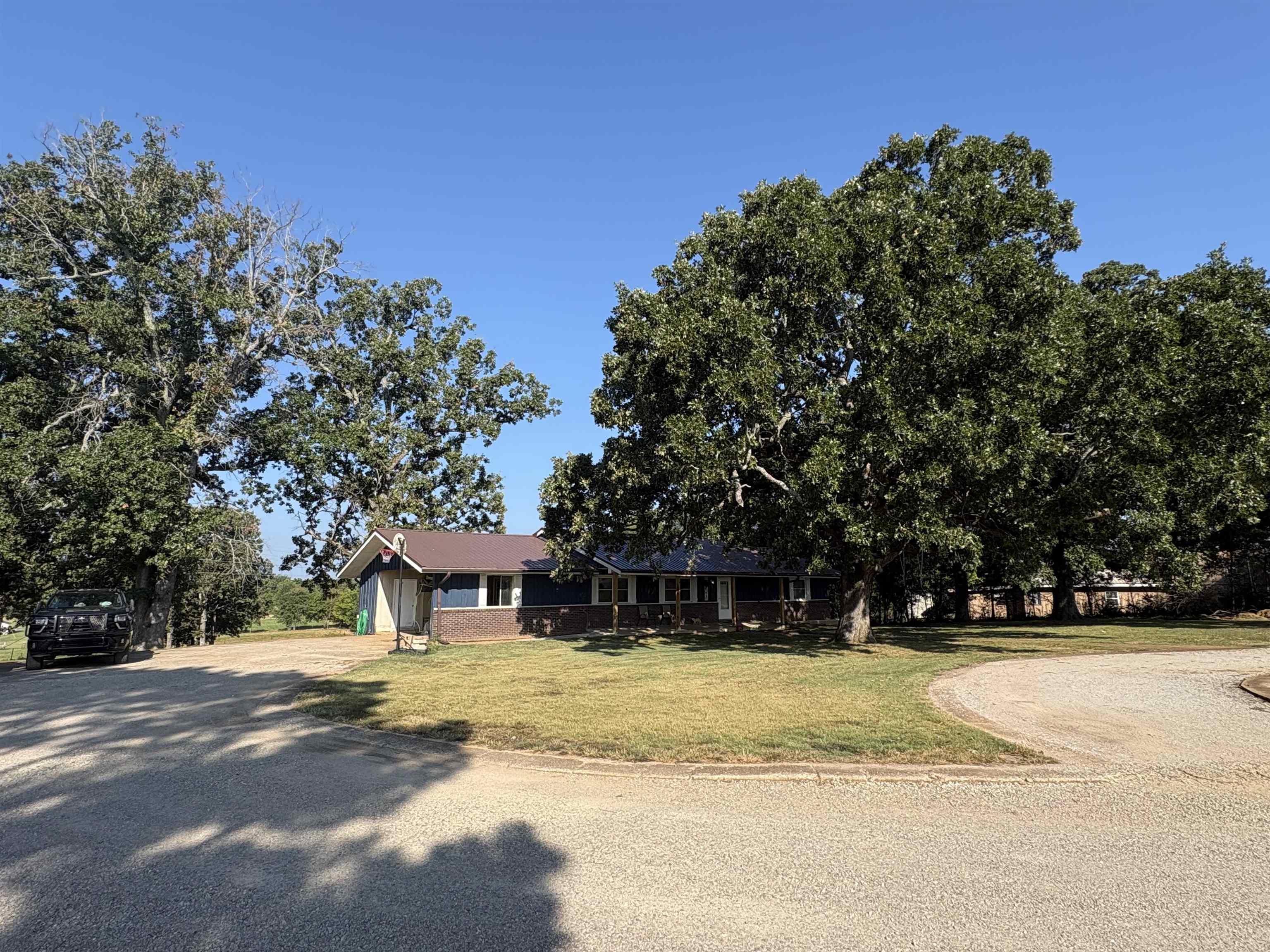 621 Us-62 Property Photo 47