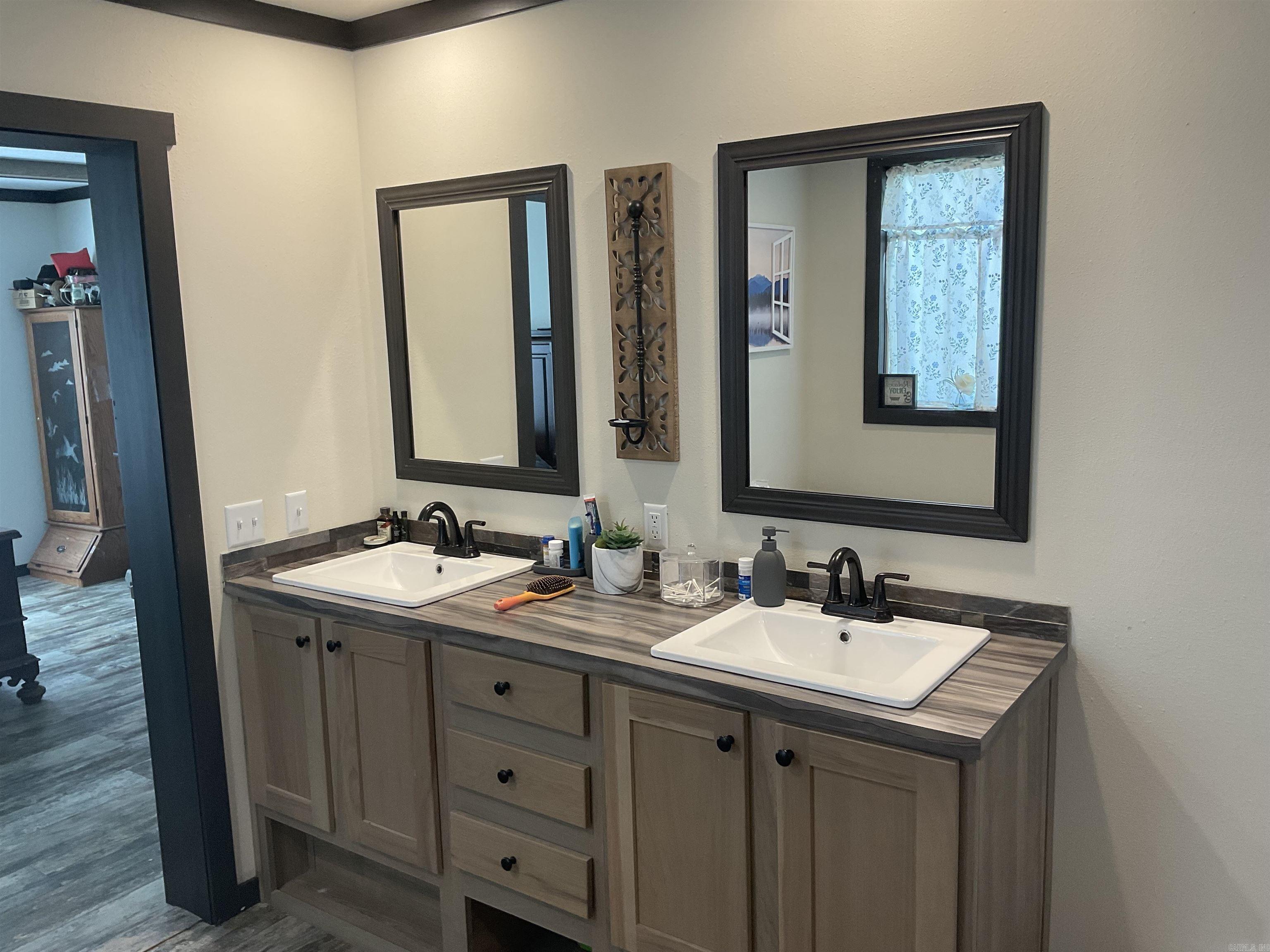 19 White Oak Road Property Photo 8