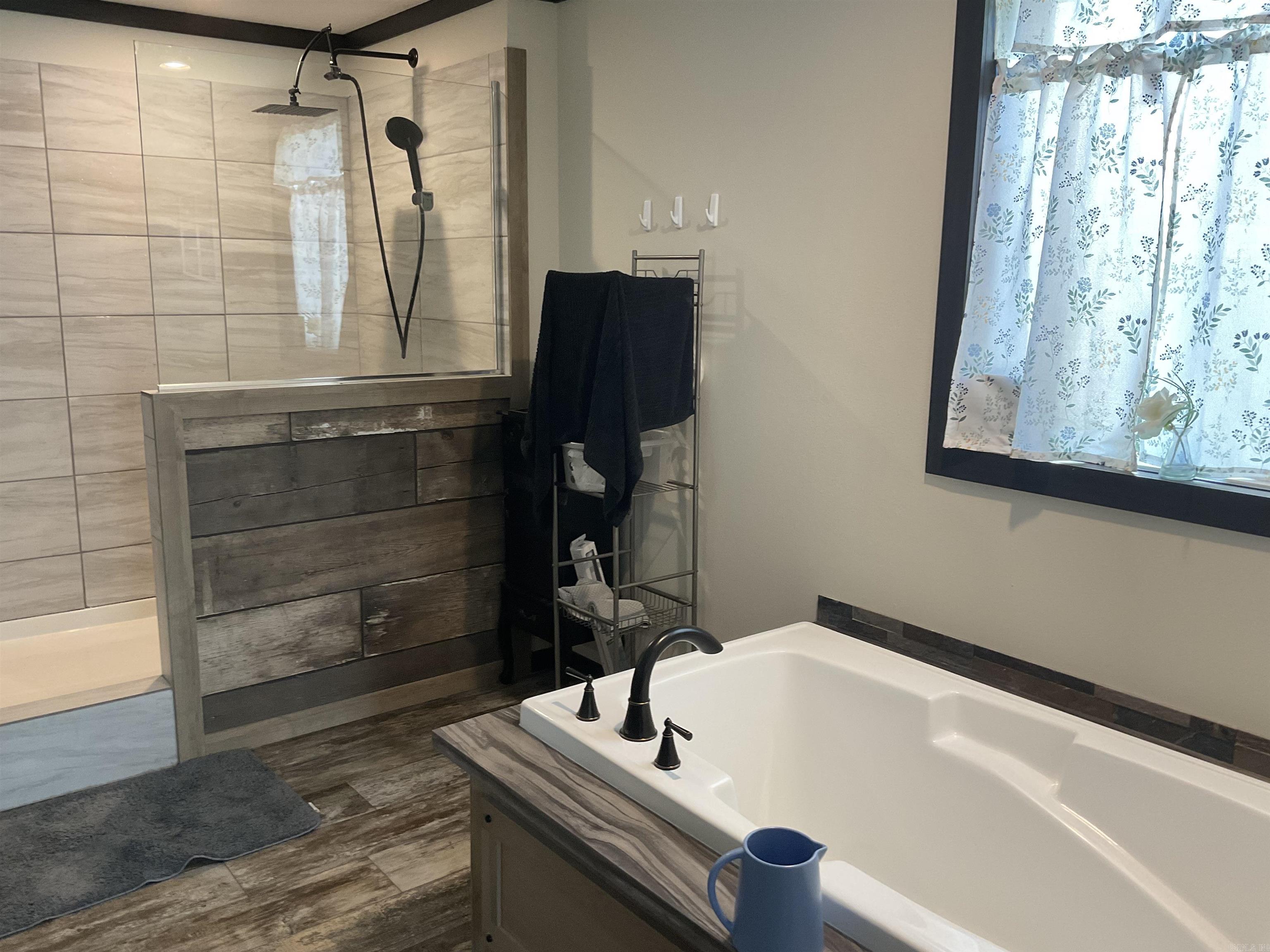 19 White Oak Road Property Photo 9
