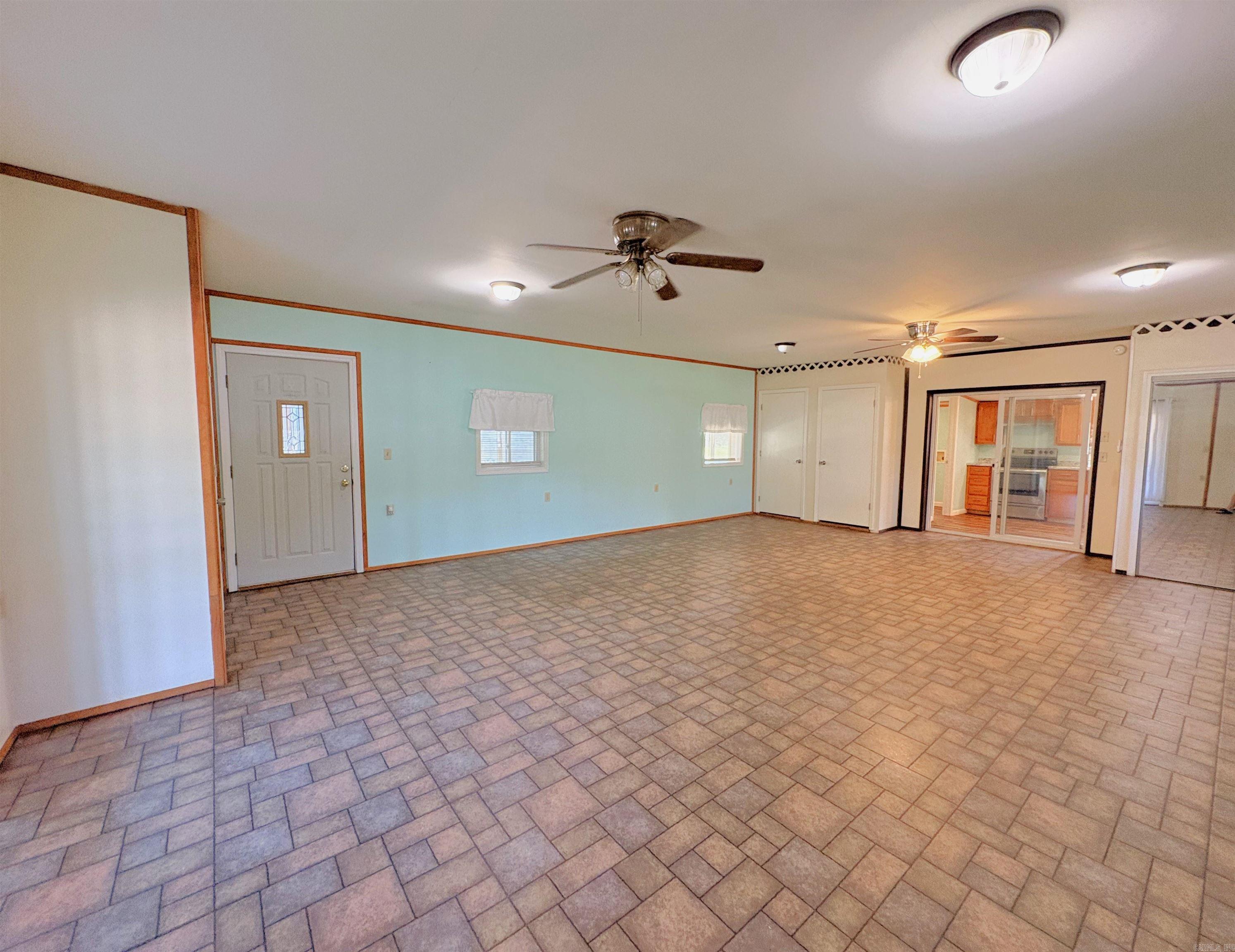 7436 Edgemont Road Property Photo 3