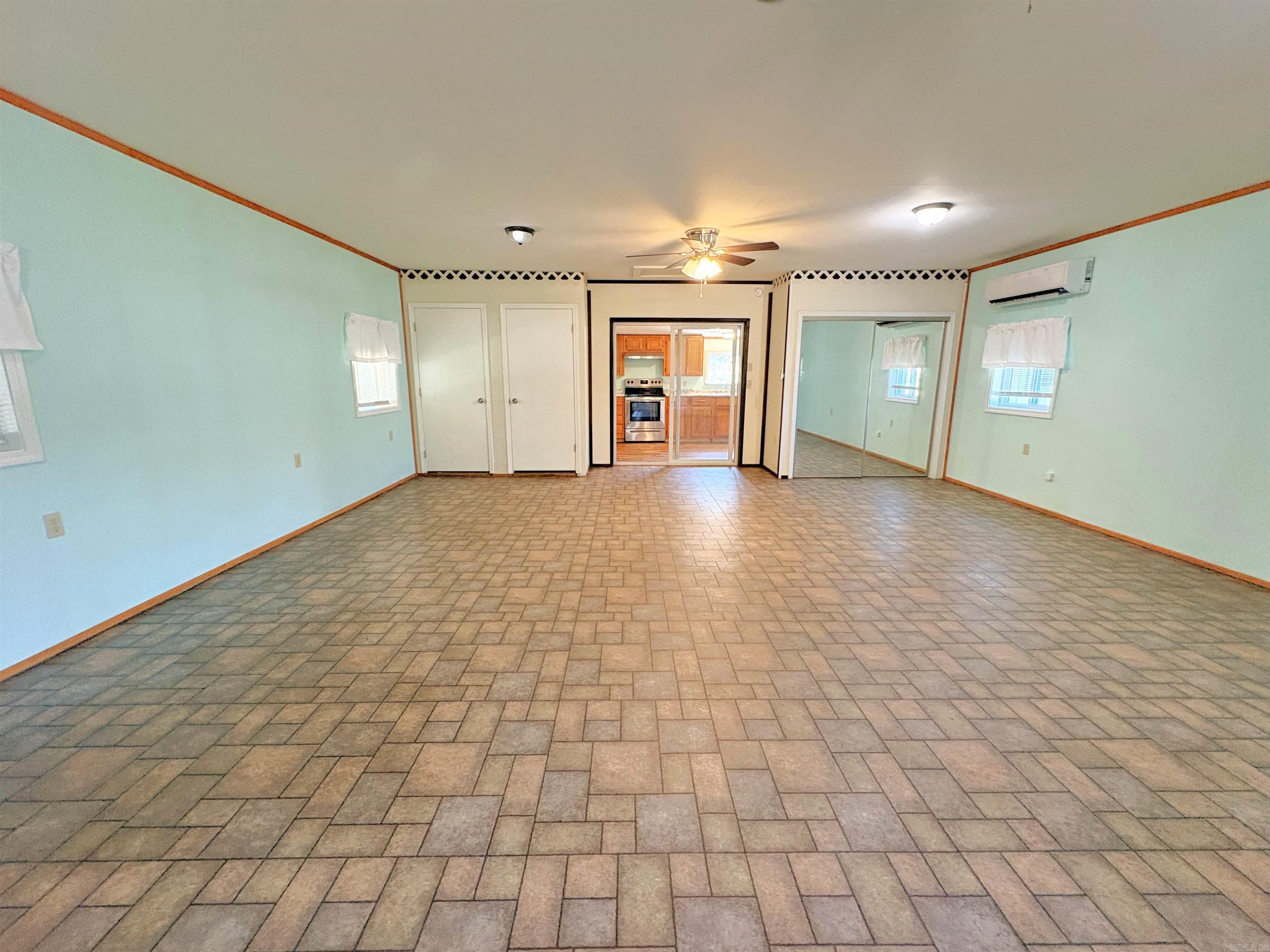 7436 Edgemont Road Property Photo 4