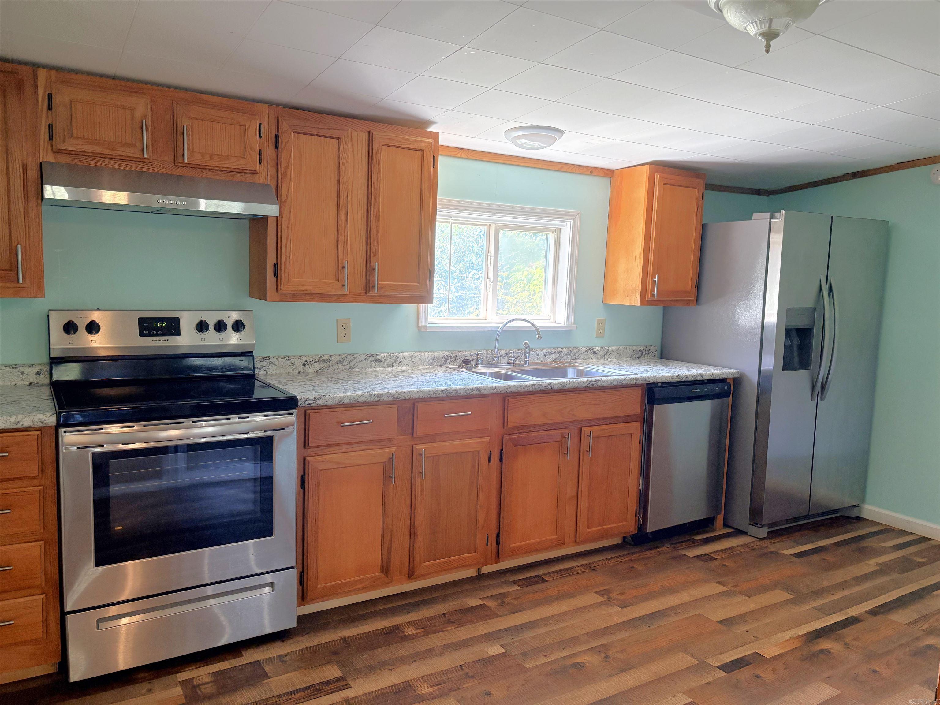 7436 Edgemont Road Property Photo 7
