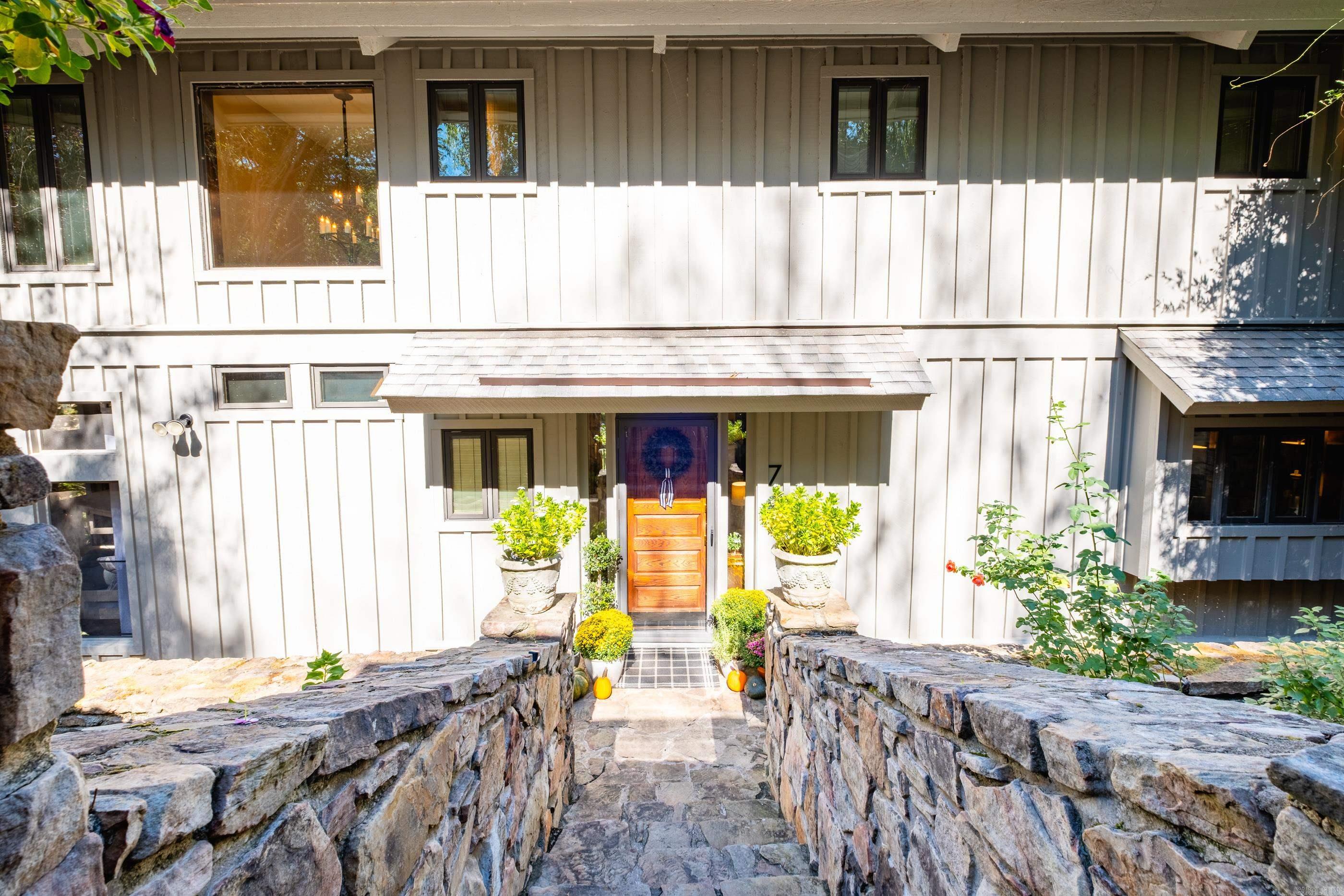 7 Rivers Edge Drive Property Photo 1