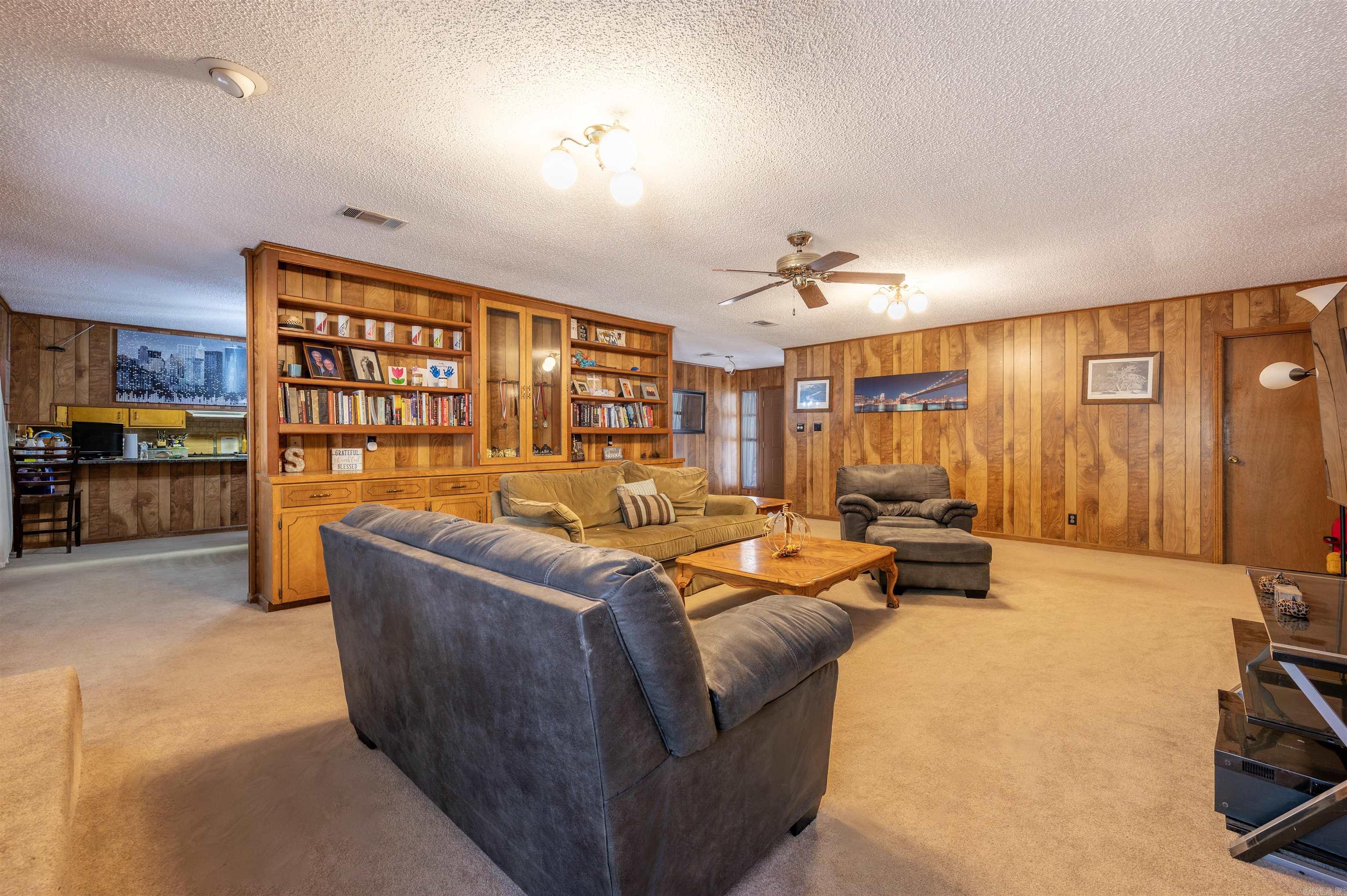 1001 Cara Jane Dr Property Photo 7