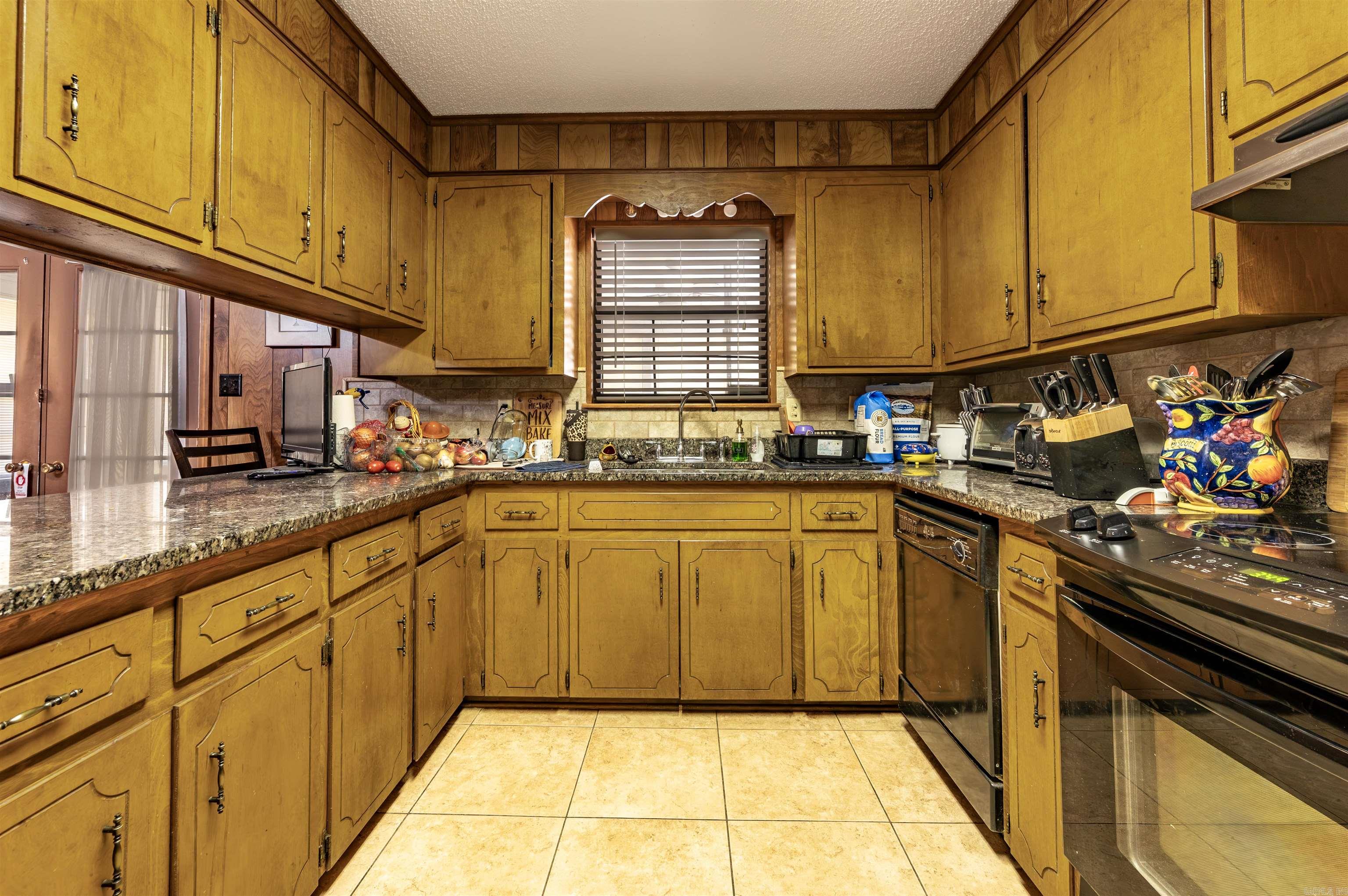 1001 Cara Jane Dr Property Photo 13