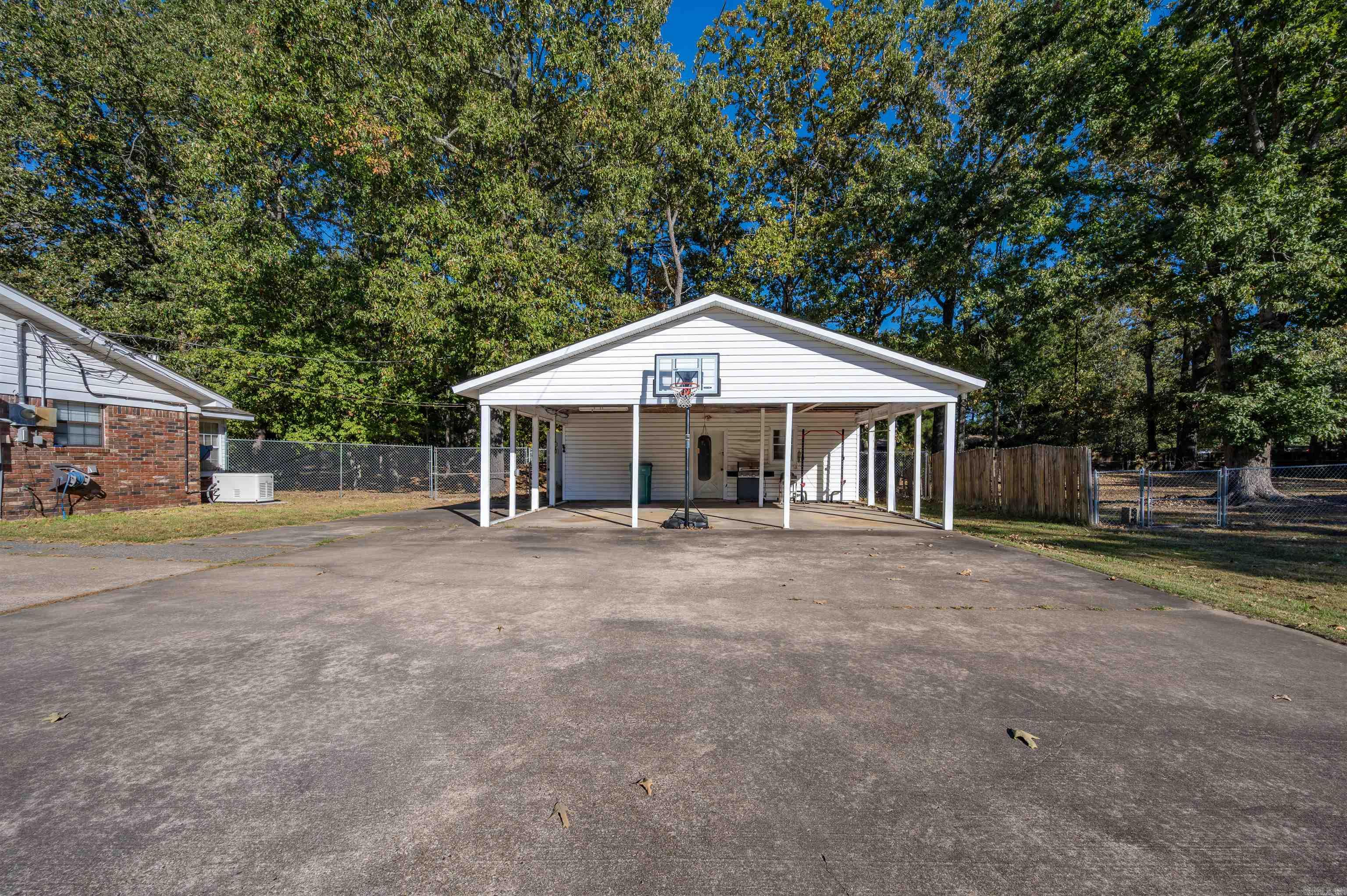 1001 Cara Jane Dr Property Photo 38