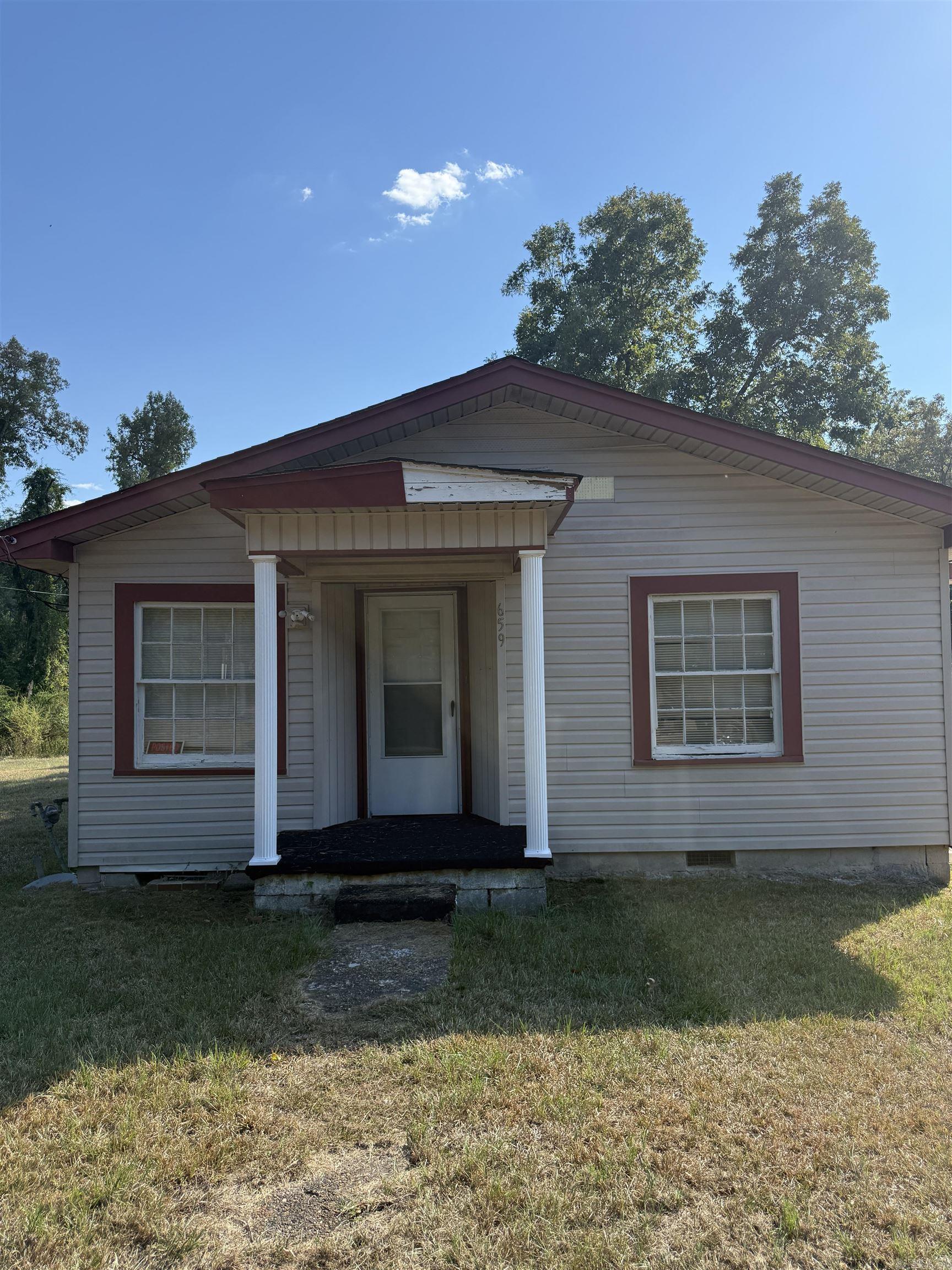 659 Pearl Street Property Photo 1
