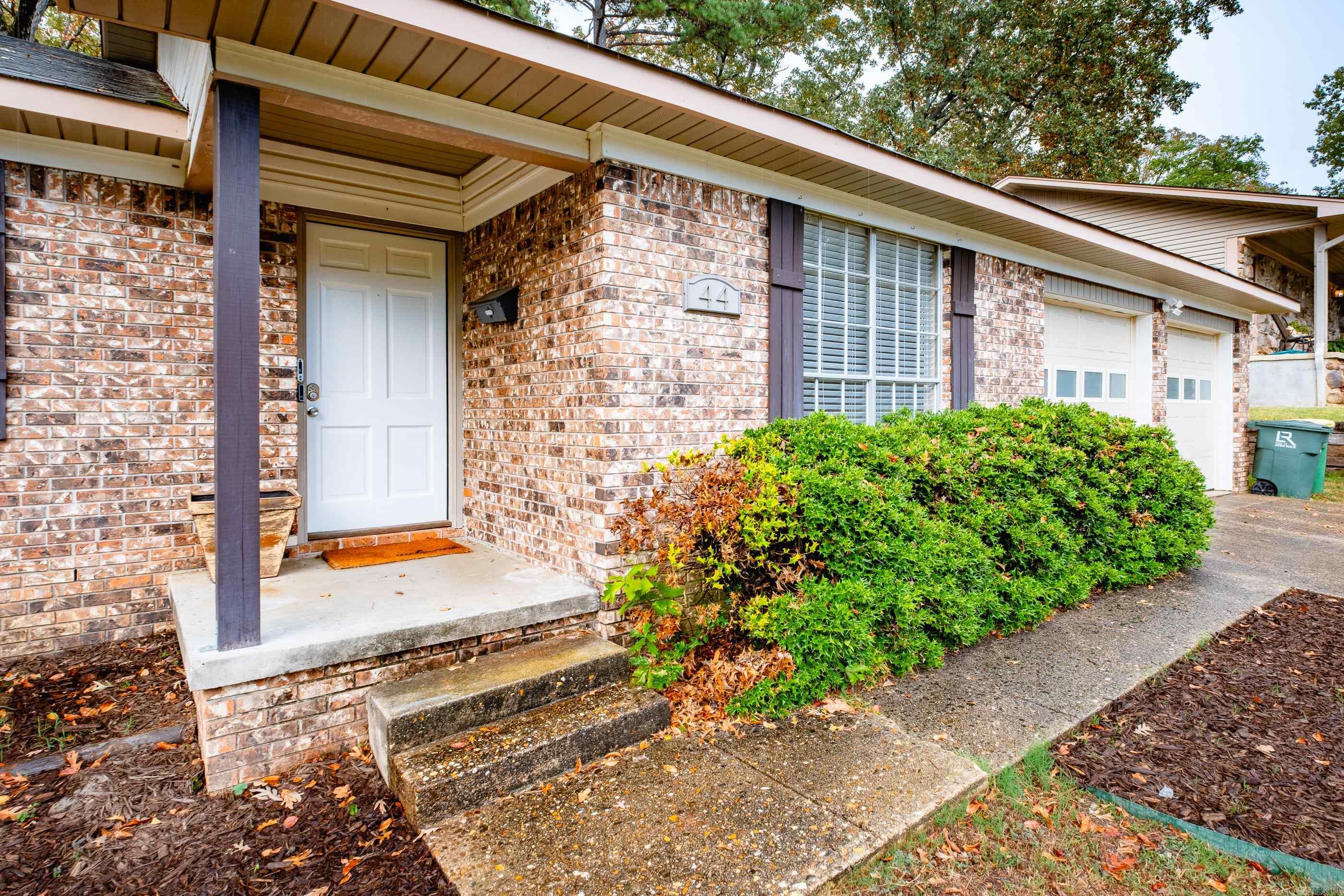 44 Bradford Drive Property Photo 2