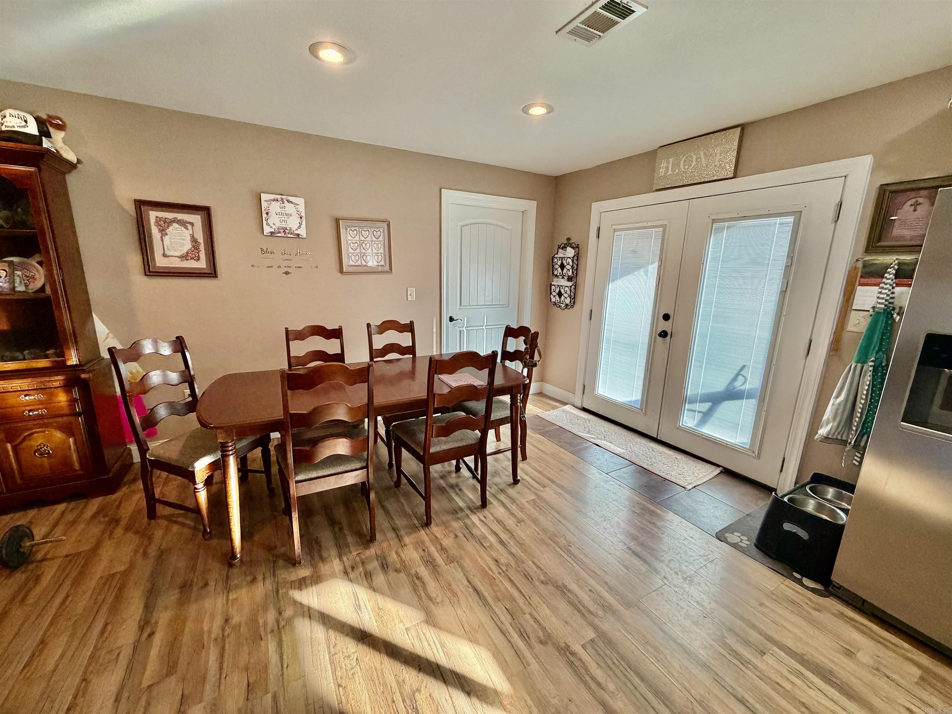 922 N Ozark Avenue Property Photo 11
