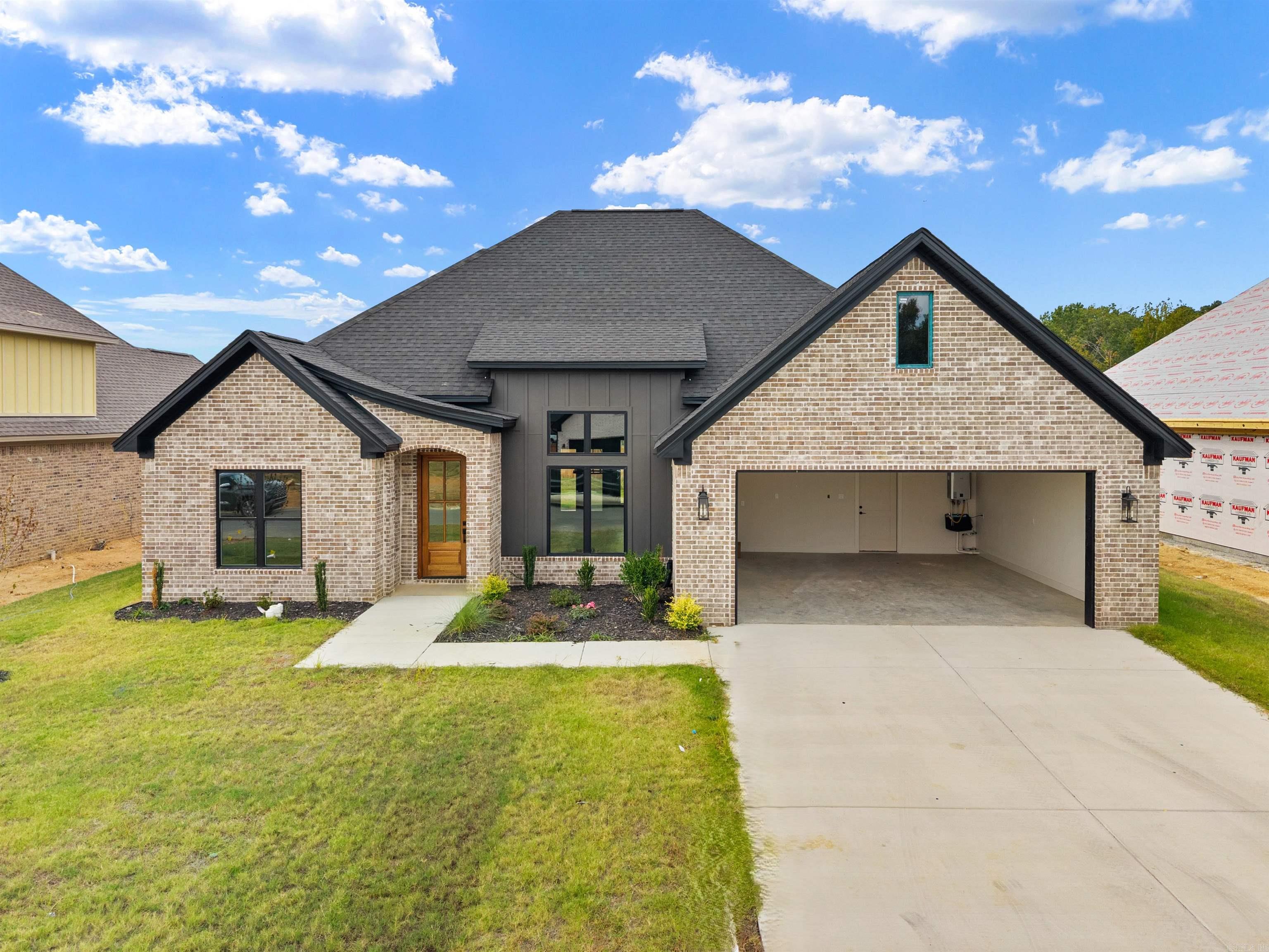 7029 Stardust Trail Property Photo 3