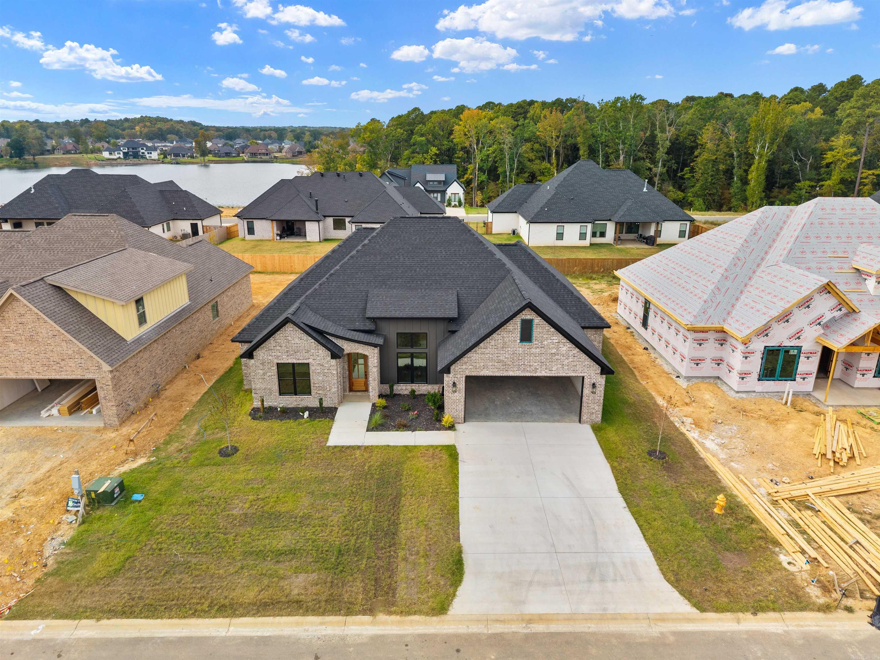 7029 Stardust Trail Property Photo 4