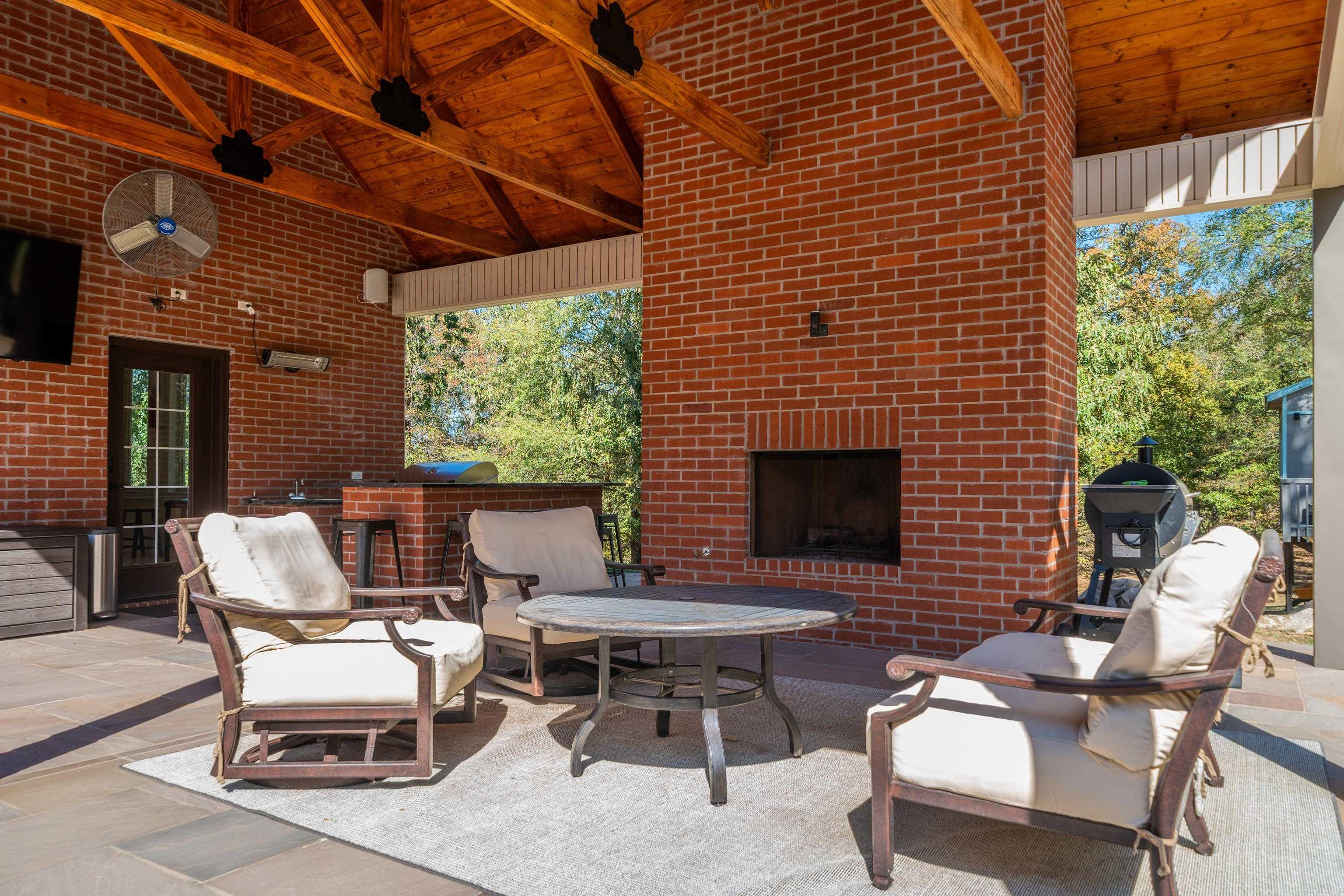 152 Fox Glen Trail Property Photo 43