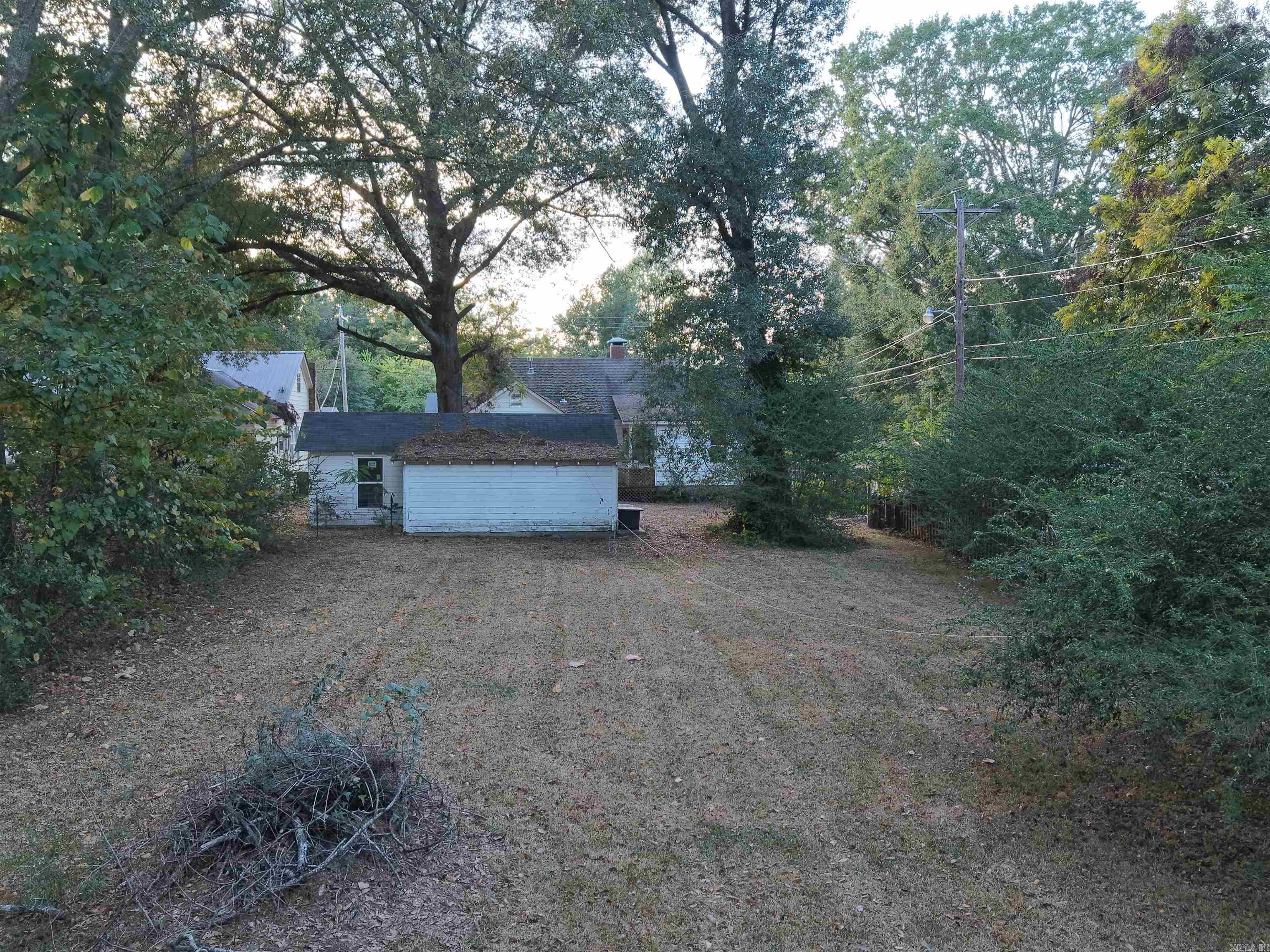 303 S Gabbert Street Property Photo 3