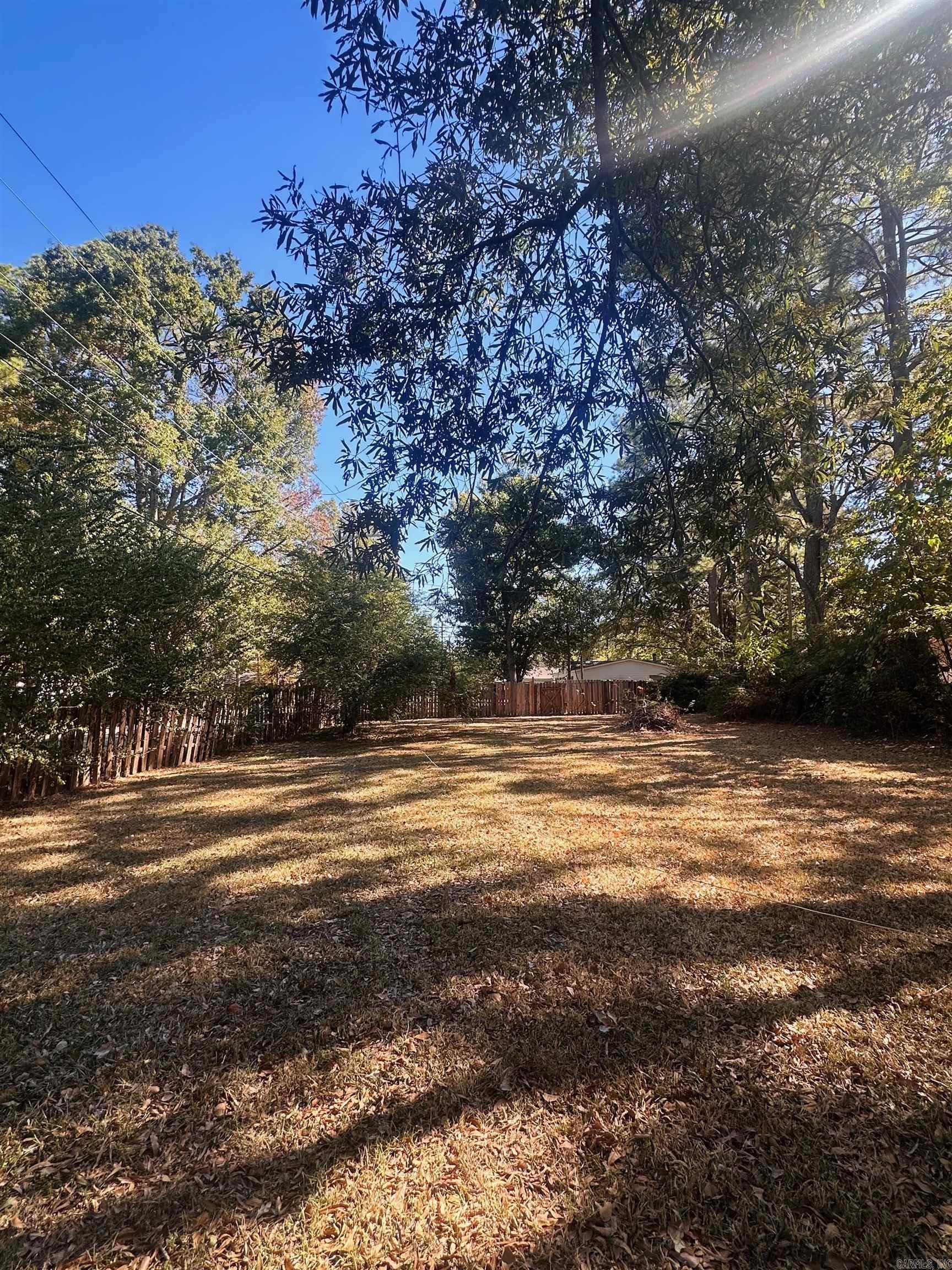 303 S Gabbert Street Property Photo 8