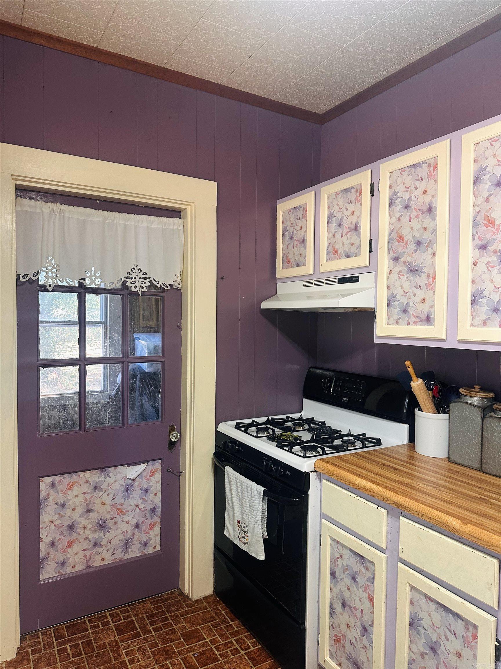 303 S Gabbert Street Property Photo 20